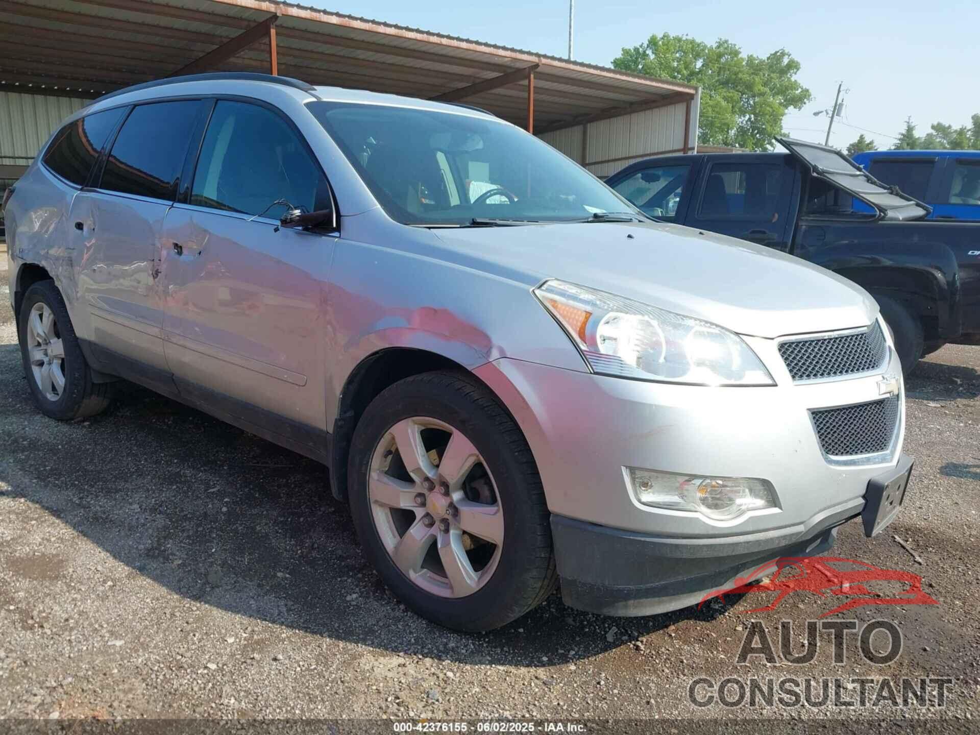 CHEVROLET TRAVERSE 2017 - 1GNKRGKD7HJ182817