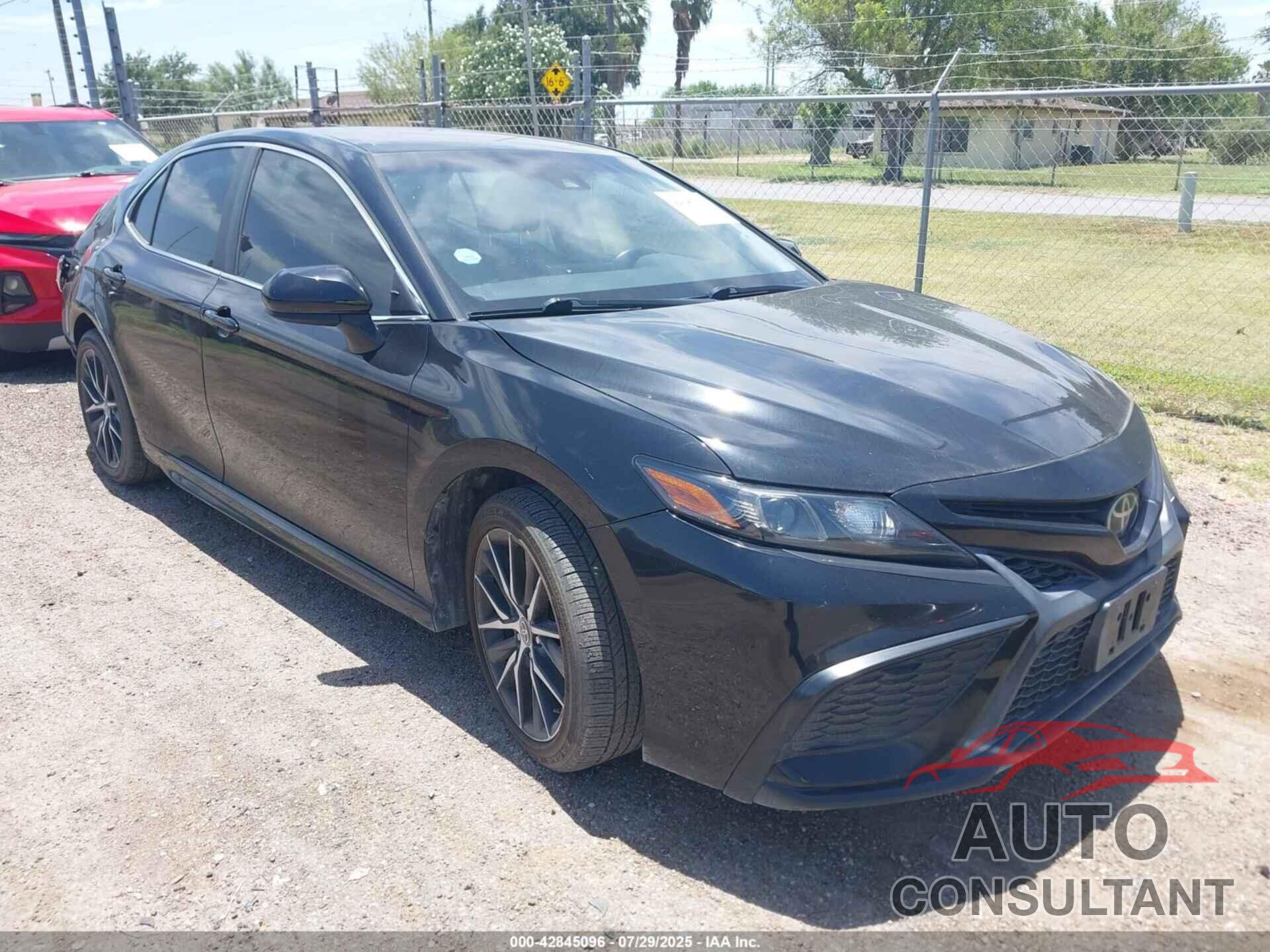 TOYOTA CAMRY 2021 - 4T1G11AK4MU534968