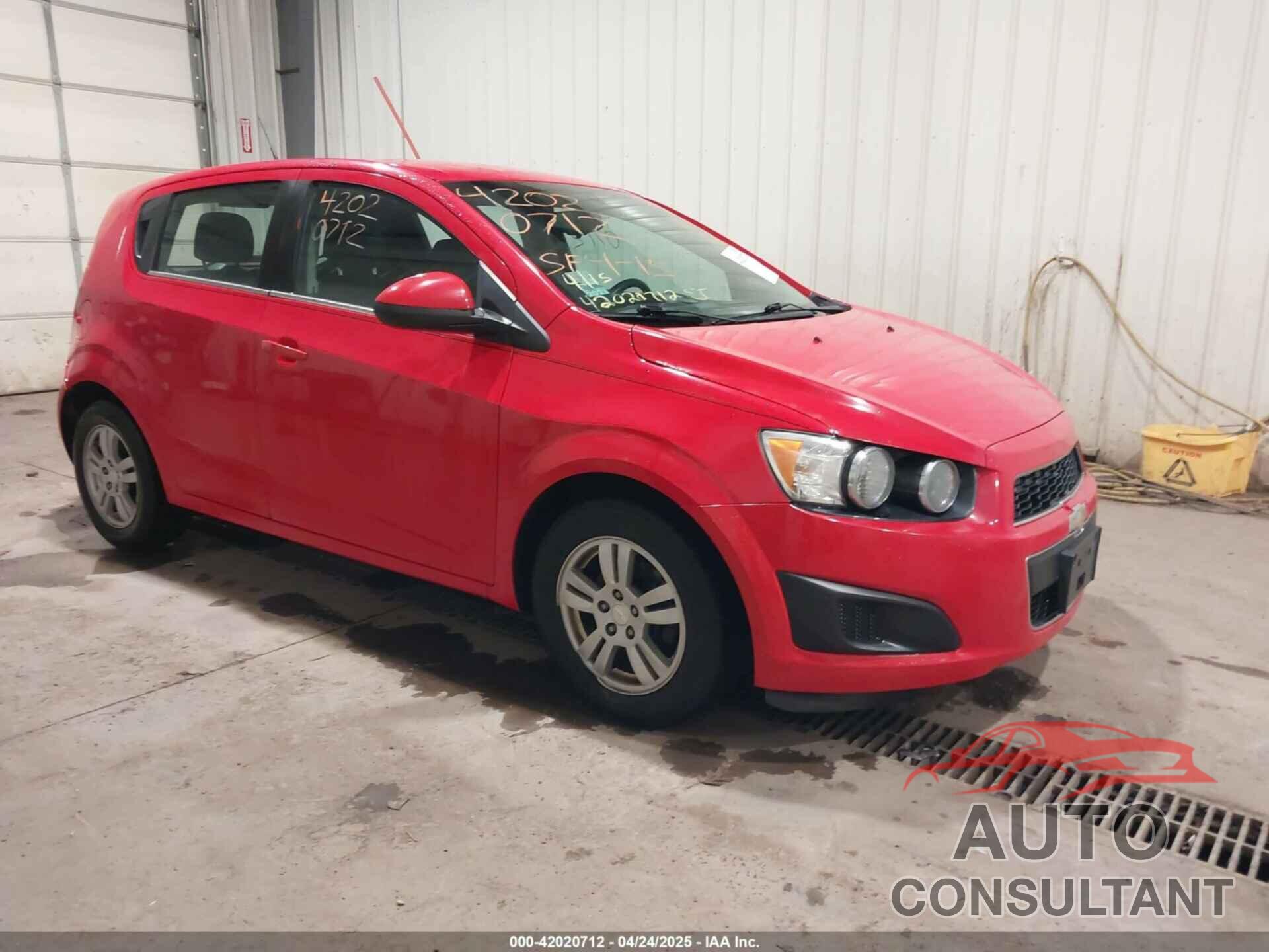 CHEVROLET SONIC 2014 - 1G1JC6SH5E4132648