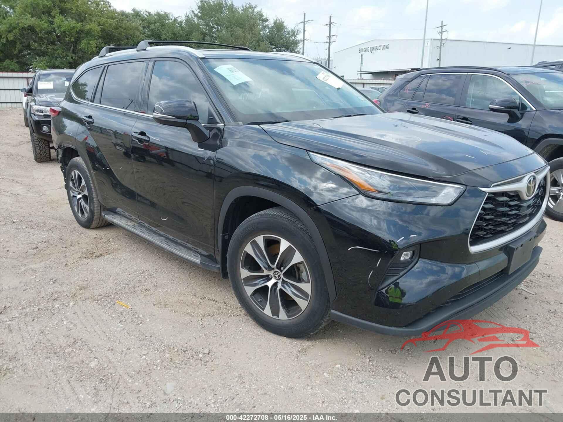 TOYOTA HIGHLANDER 2022 - 5TDGZRAH9NS135673