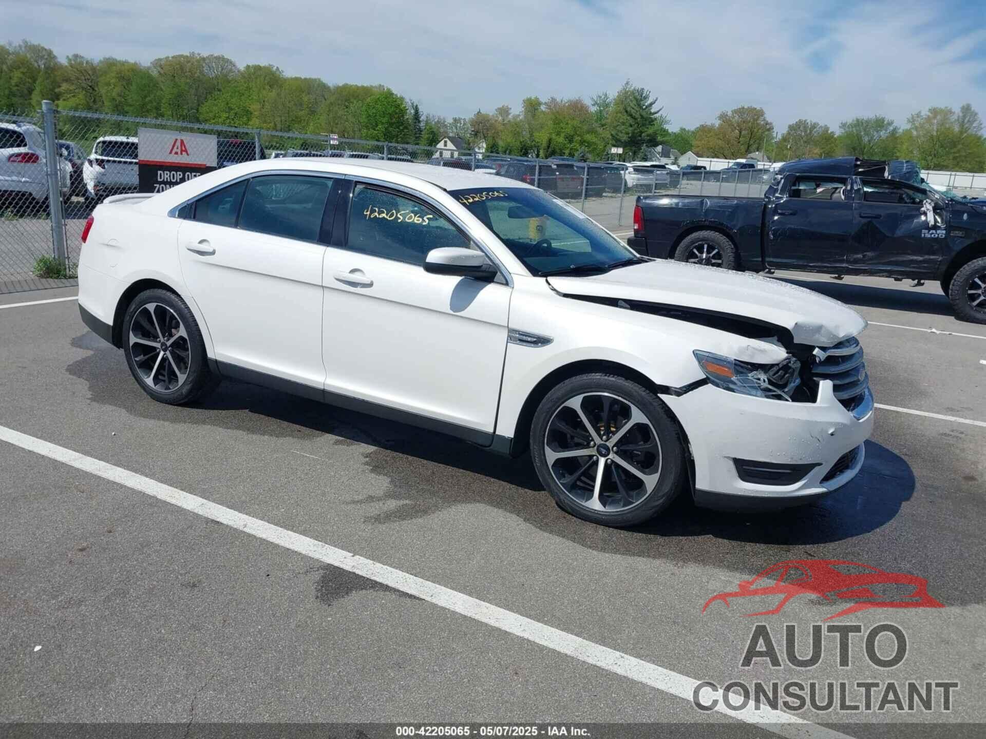 FORD TAURUS 2016 - 1FAHP2E88GG131659