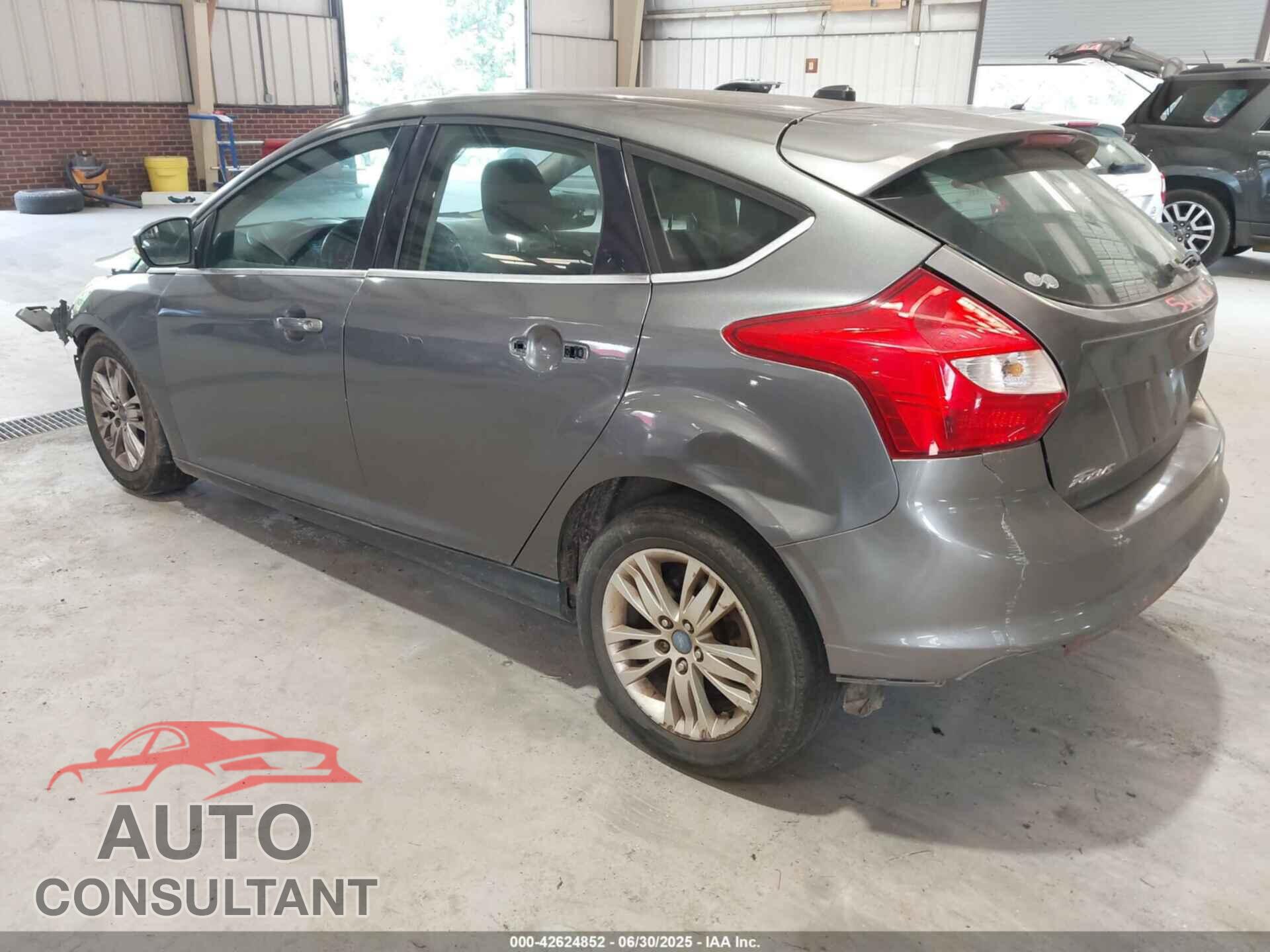 FORD FOCUS 2012 - 1FAHP3M26CL216682