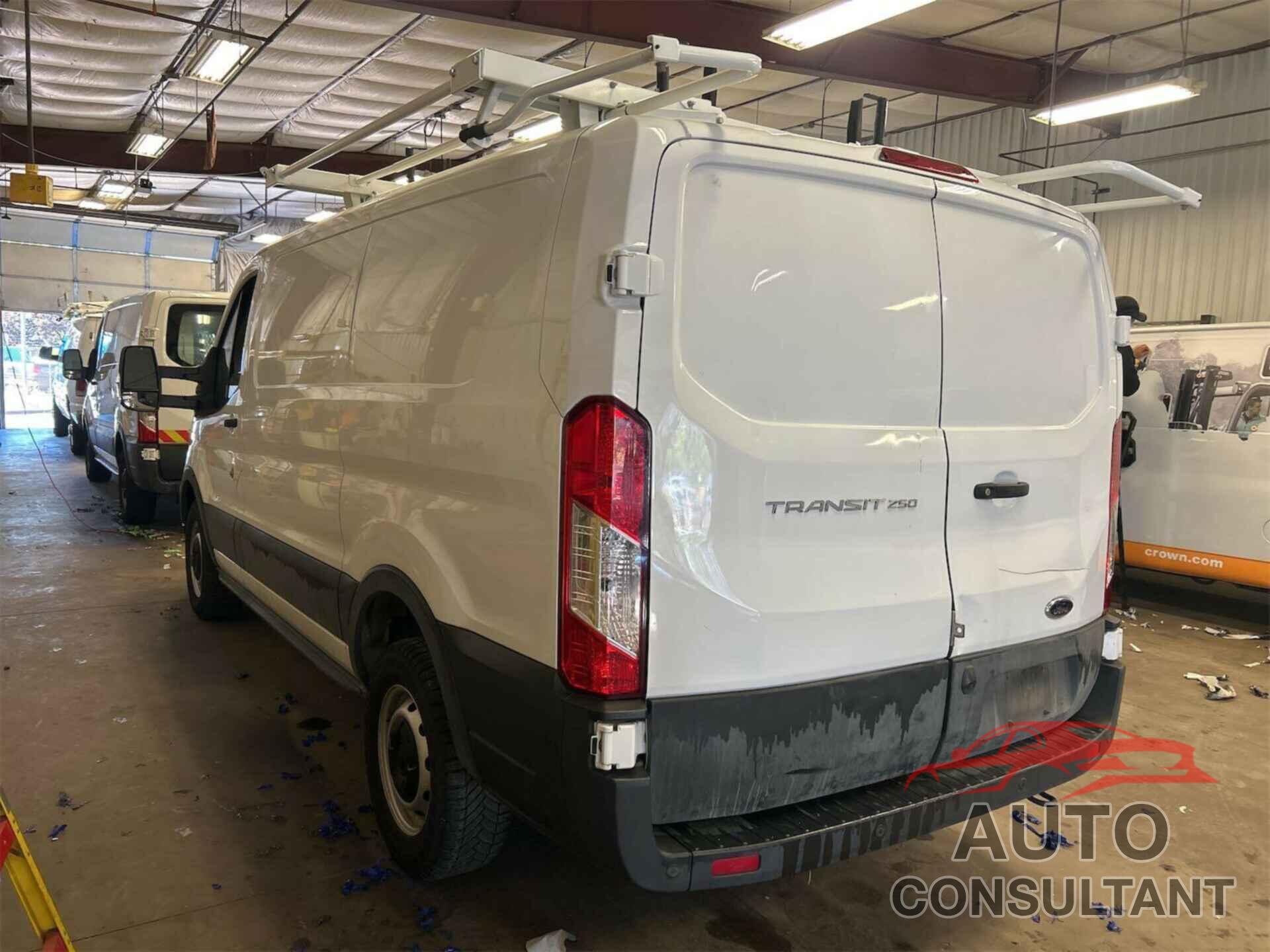 FORD TRANSIT-250 2021 - 1FTBR1Y82MKA76523