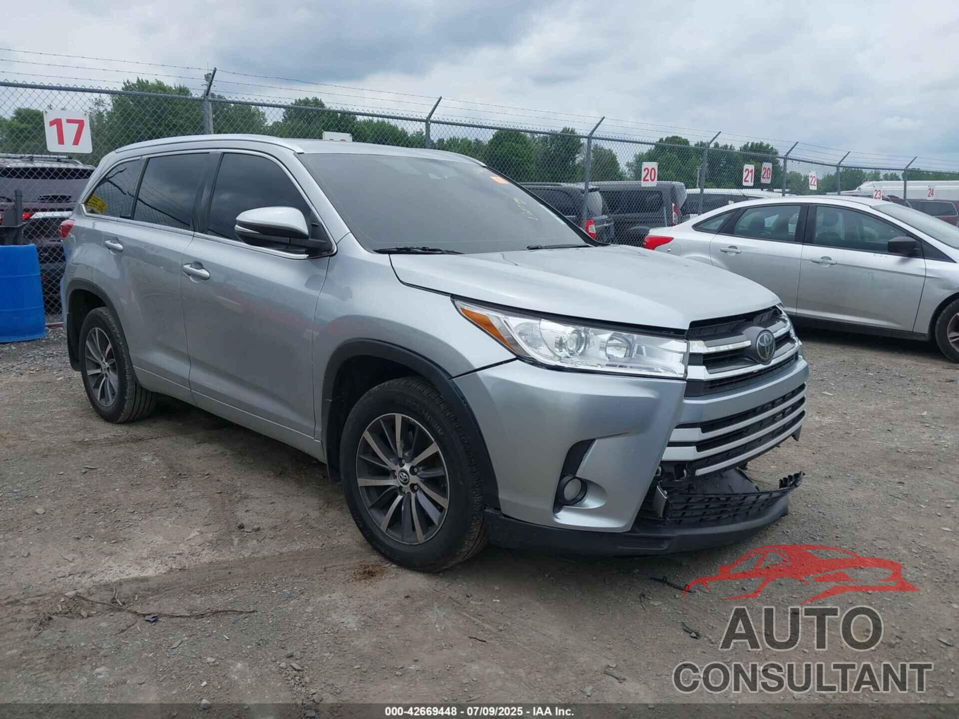 TOYOTA HIGHLANDER 2017 - 5TDJZRFH5HS455351