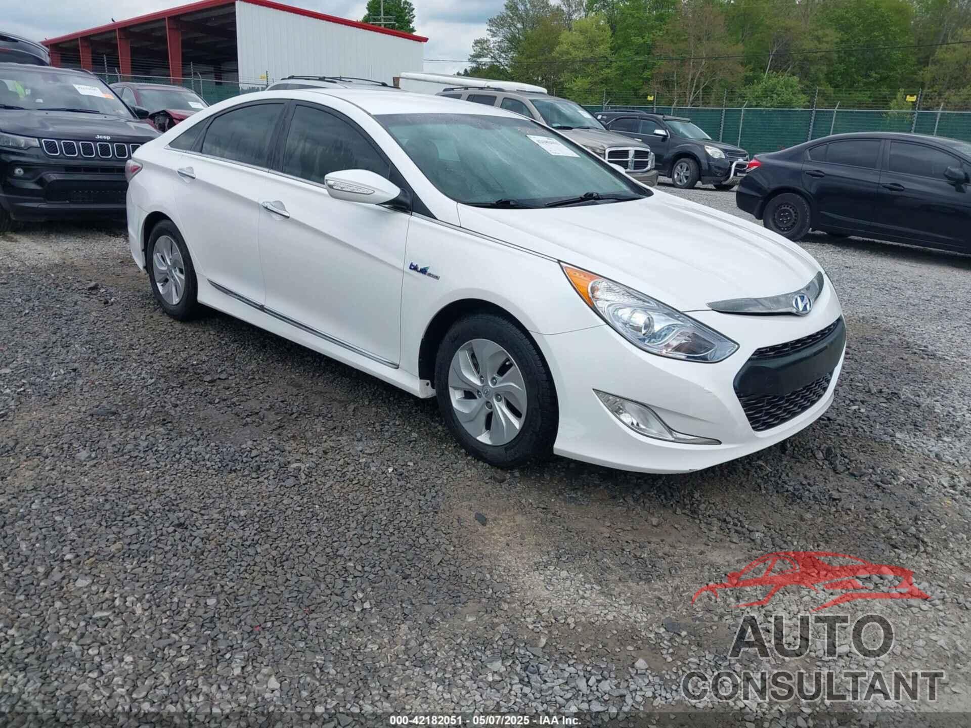 HYUNDAI SONATA HYBRID 2015 - KMHEC4A4XFA135667