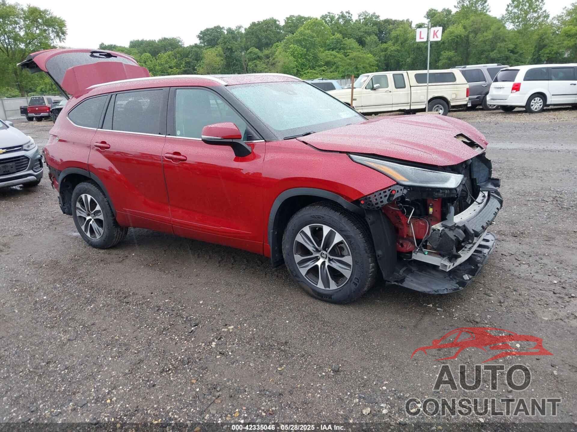 TOYOTA HIGHLANDER 2021 - 5TDGZRBH3MS526184