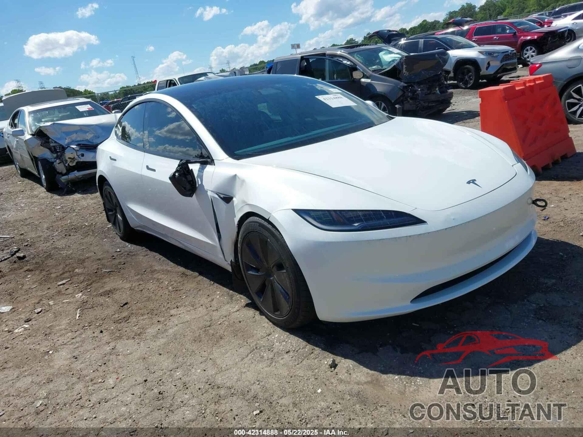TESLA MODEL 3 2024 - 5YJ3E1EB3RF807254