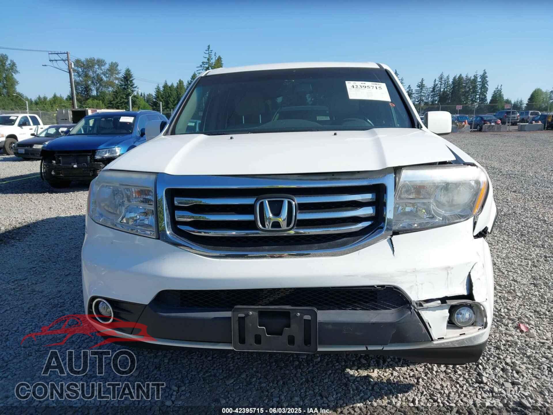 HONDA PILOT 2015 - 5FNYF4H72FB064237