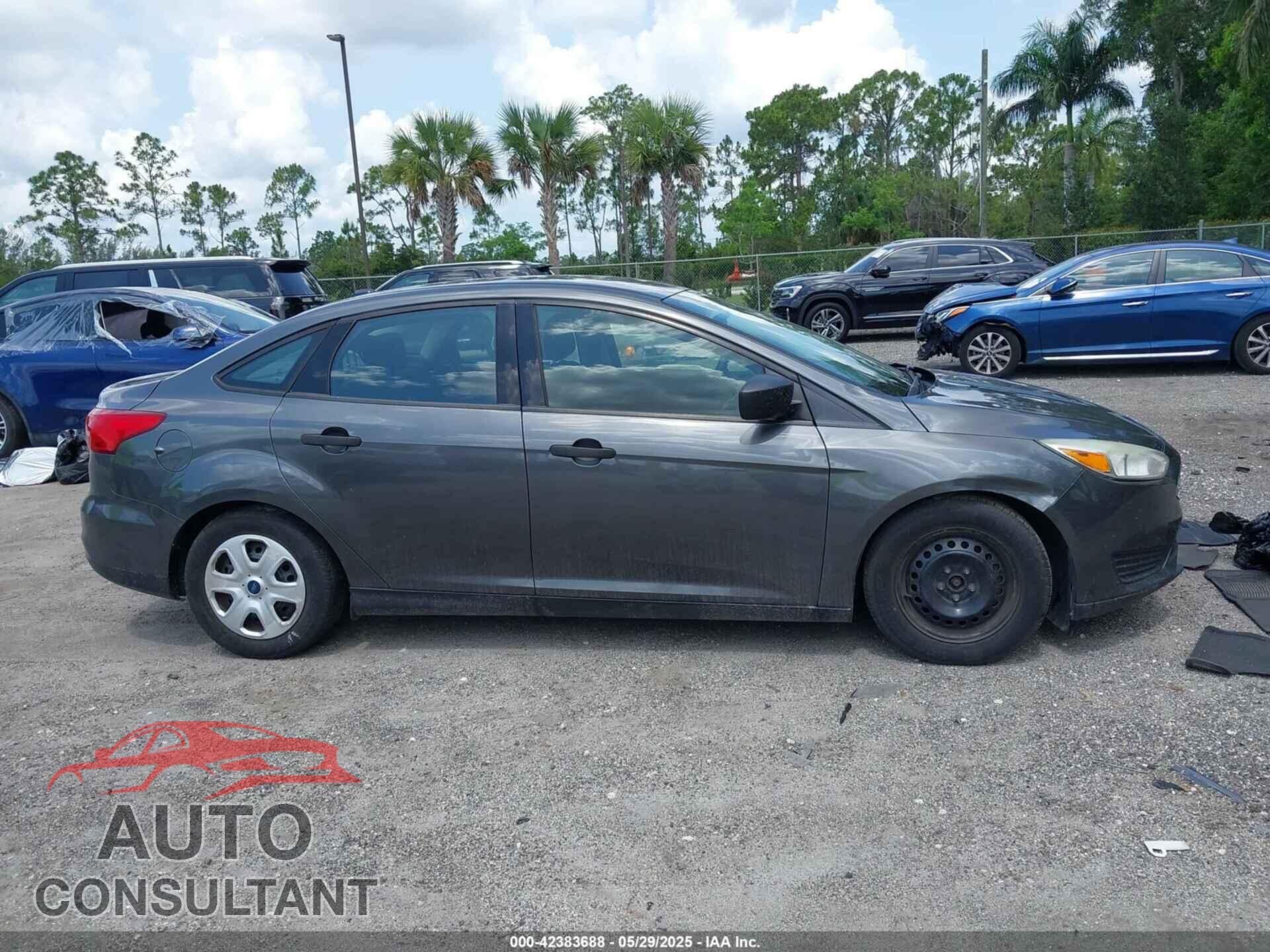 FORD FOCUS 2016 - 1FADP3E26GL376838