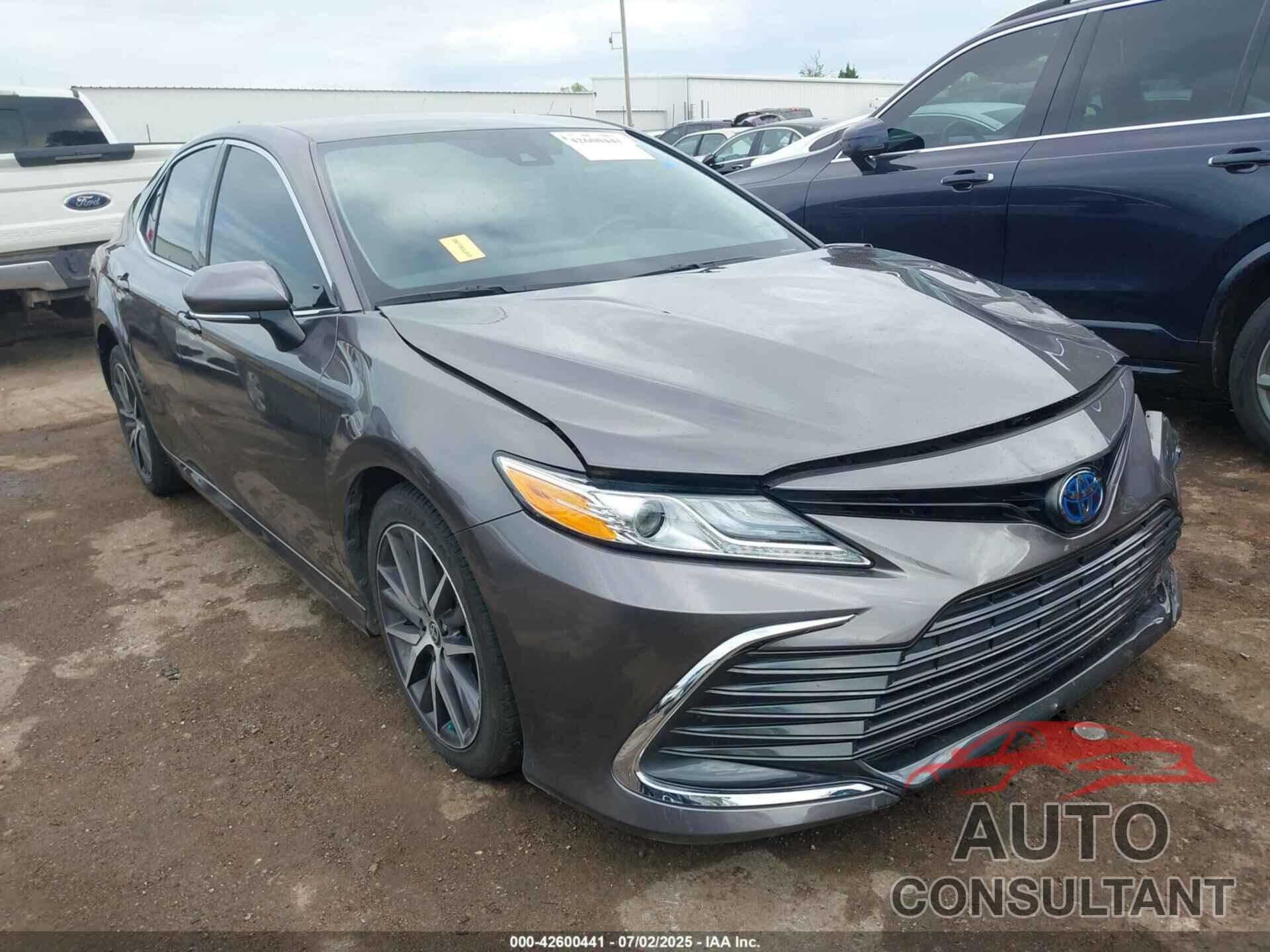 TOYOTA CAMRY 2022 - 4T1F31AK0NU589375