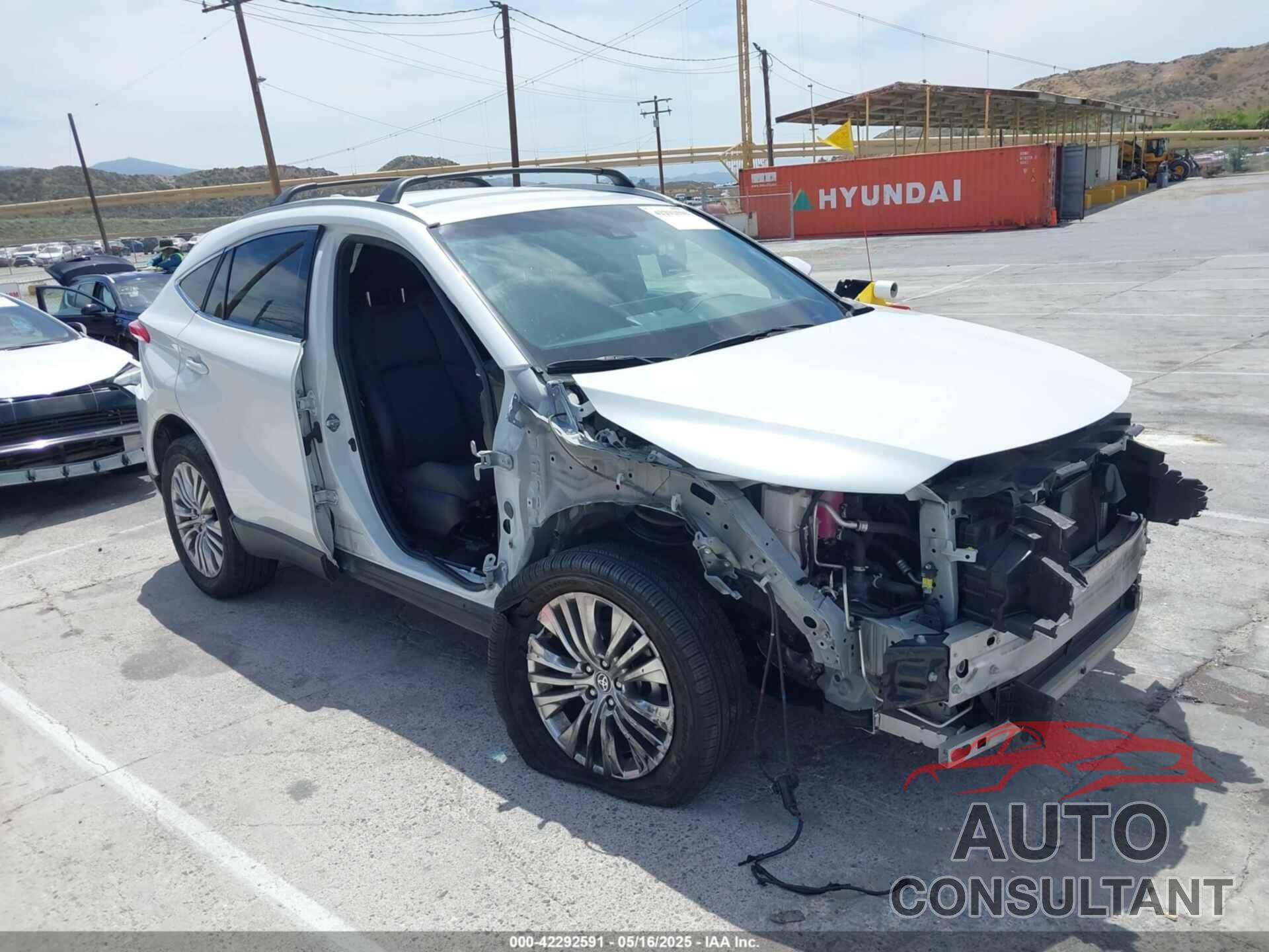 TOYOTA VENZA 2023 - JTEAAAAH1PJ135399