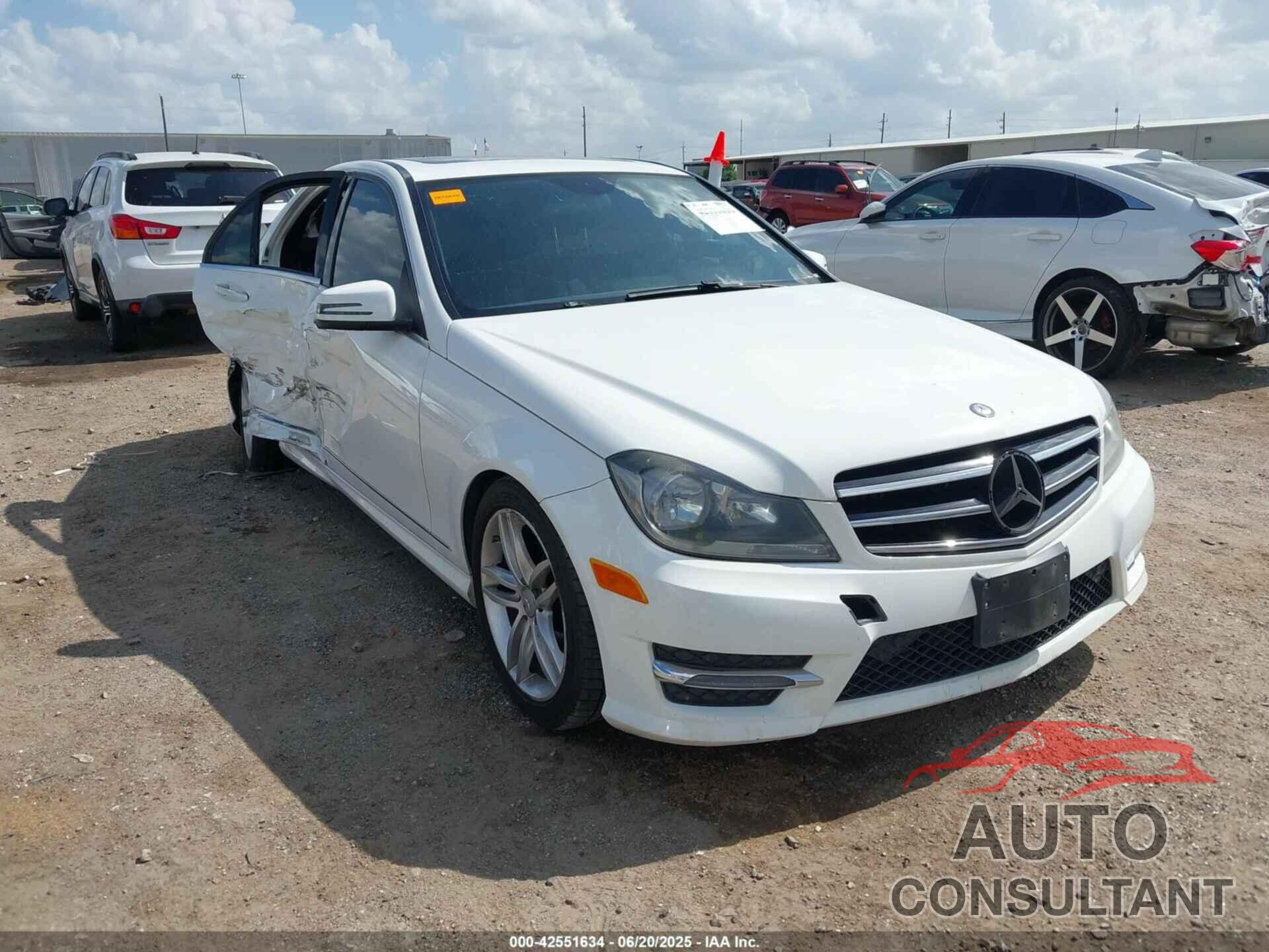 MERCEDES-BENZ C 250 2014 - WDDGF4HBXEA963361