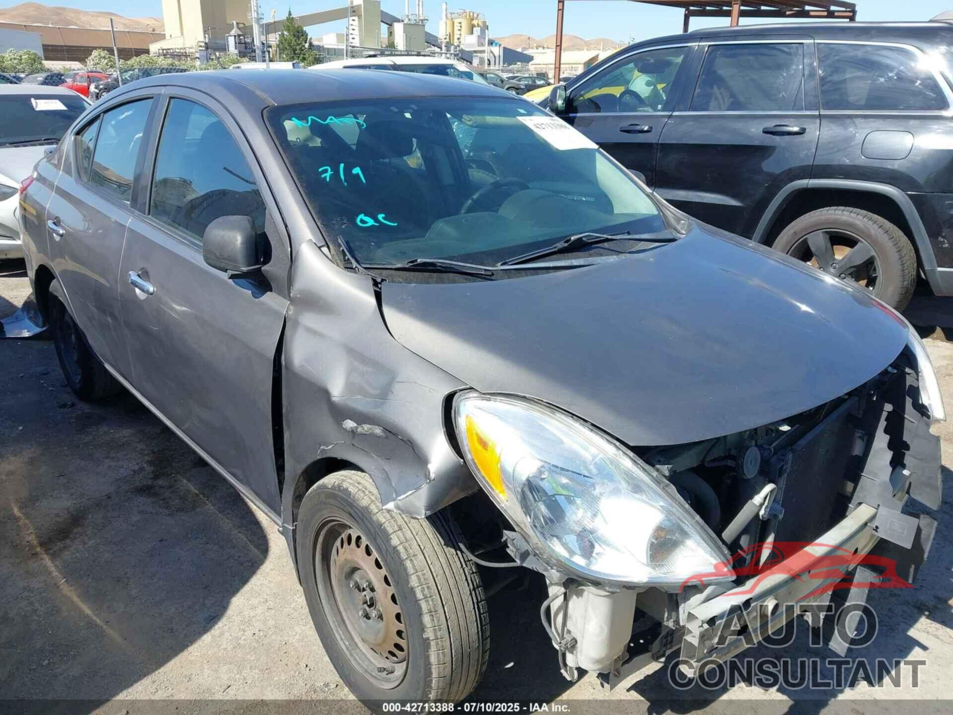 NISSAN VERSA 2014 - 3N1CN7AP7EL869923