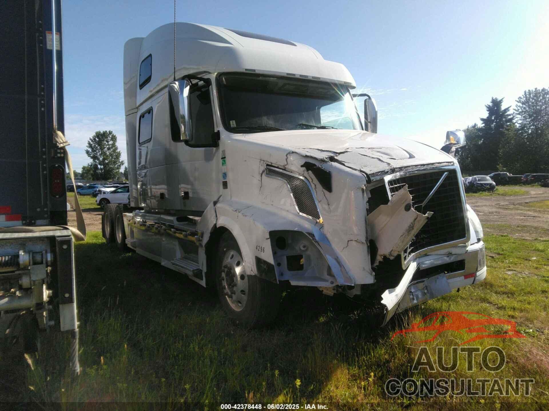 VOLVO VNL 2018 - 4V4NC9EHXJN984296