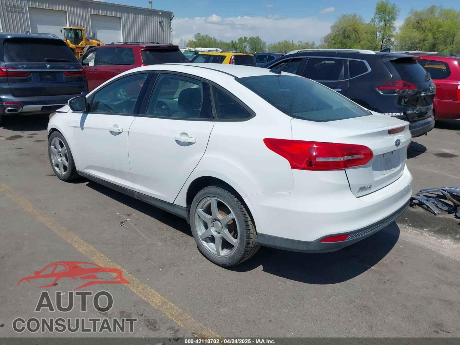 FORD FOCUS 2017 - 1FADP3F24HL232527
