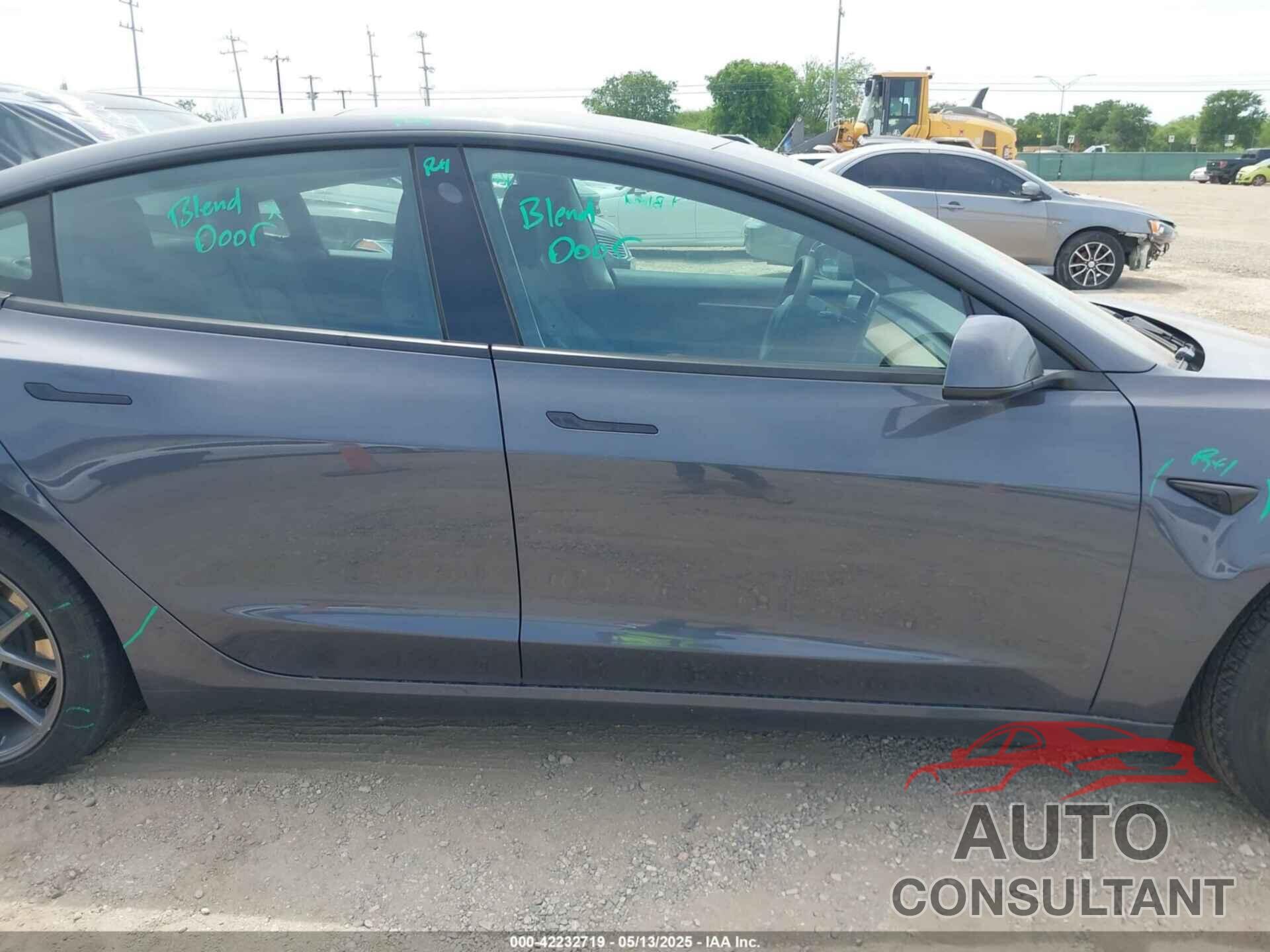TESLA MODEL 3 2023 - 5YJ3E1EA5PF565071