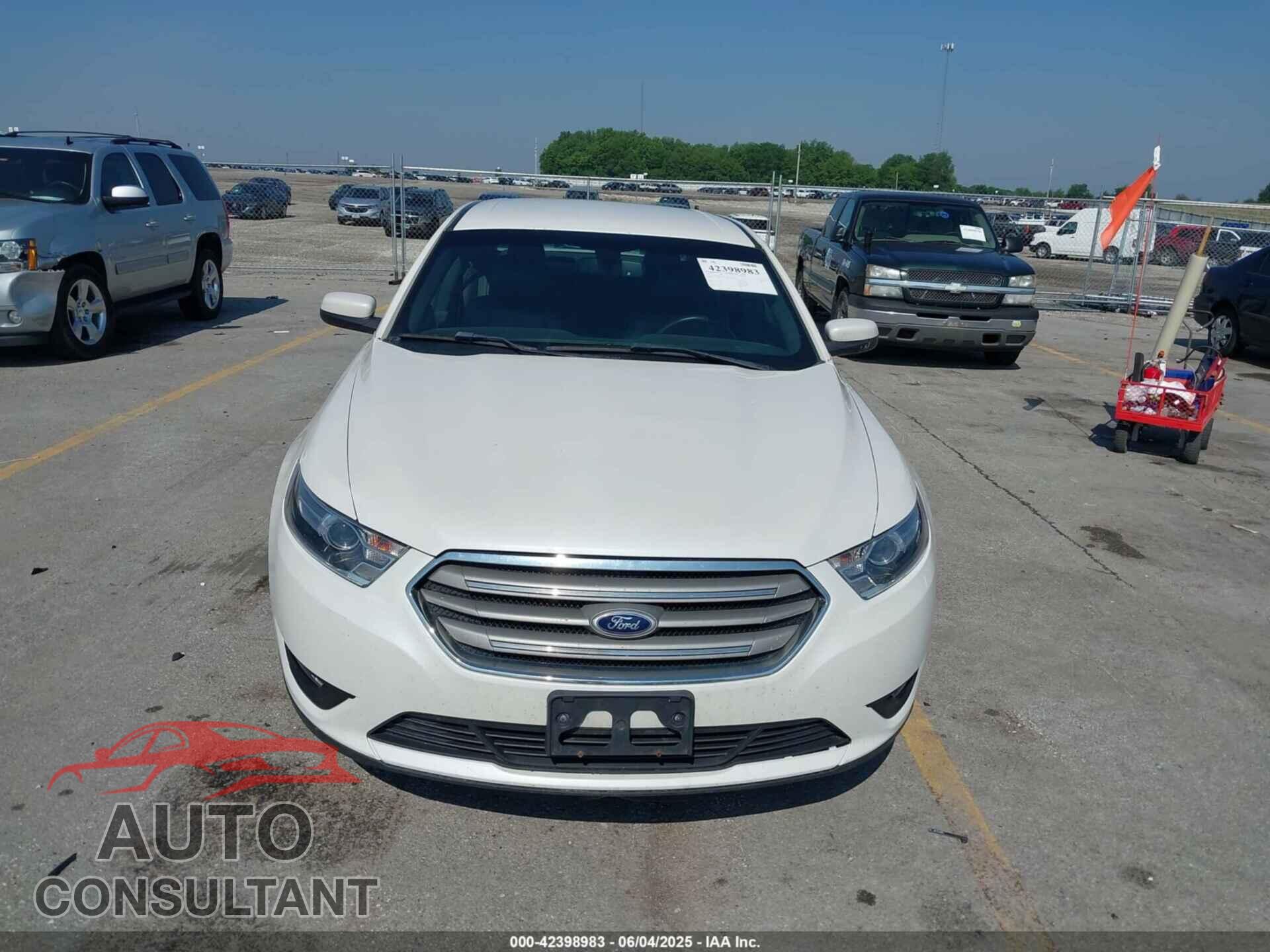 FORD TAURUS 2015 - 1FAHP2E86FG203361