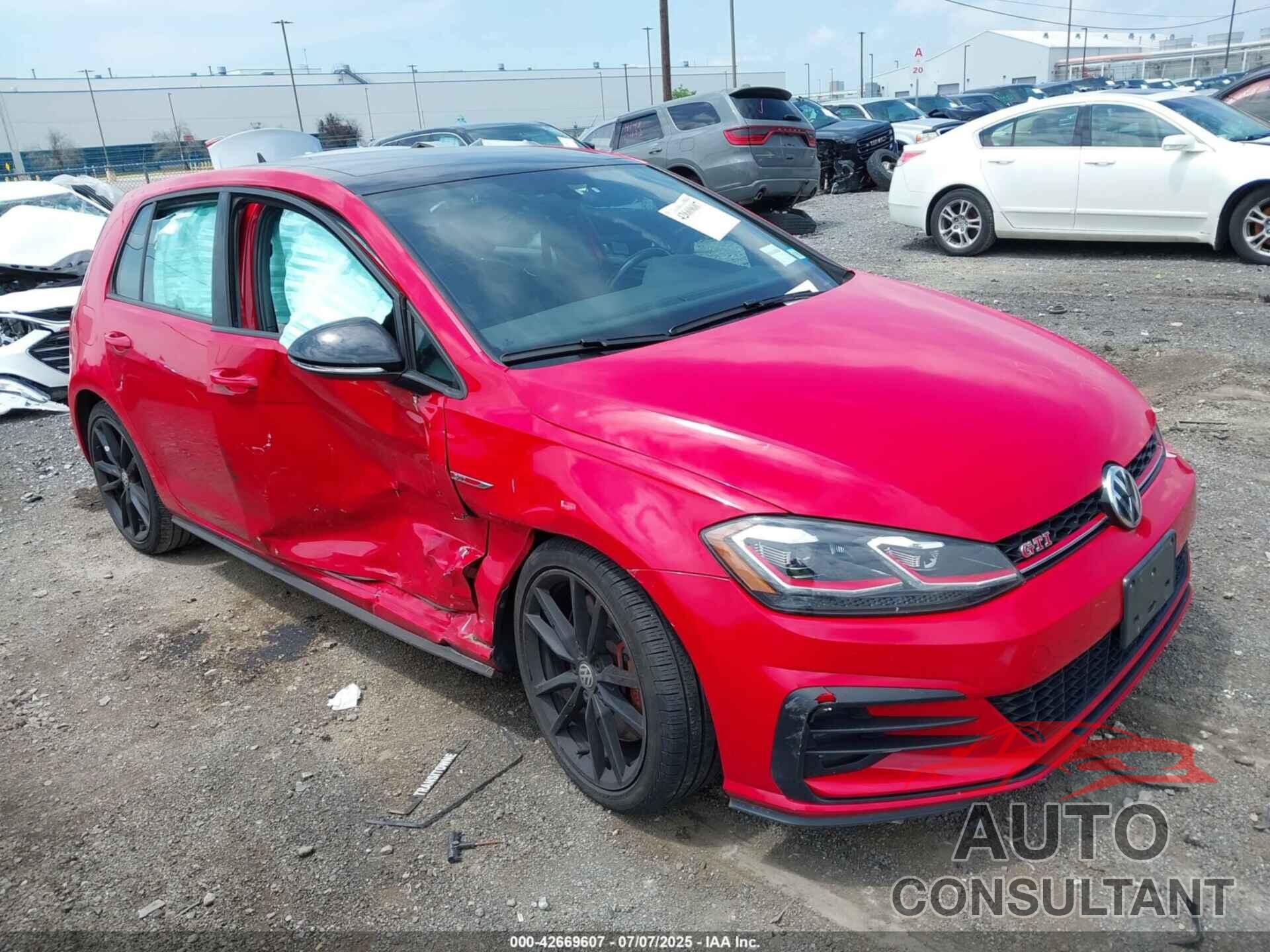 VOLKSWAGEN GOLF GTI 2021 - 3VW6T7AU4MM000496