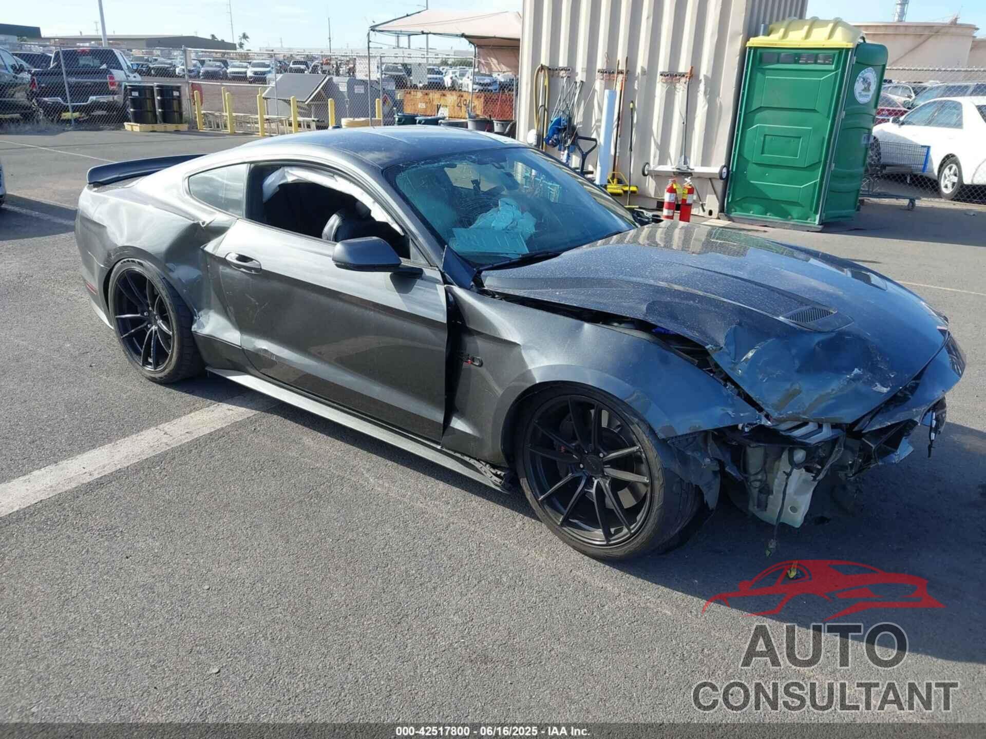 FORD MUSTANG 2018 - 1FA6P8CF1J5109257