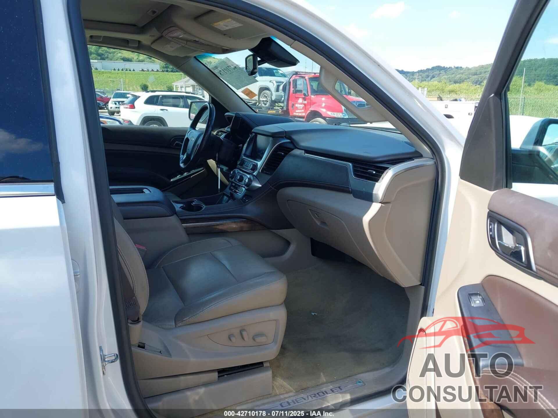 CHEVROLET TAHOE 2018 - 1GNSKBKC5JR308047