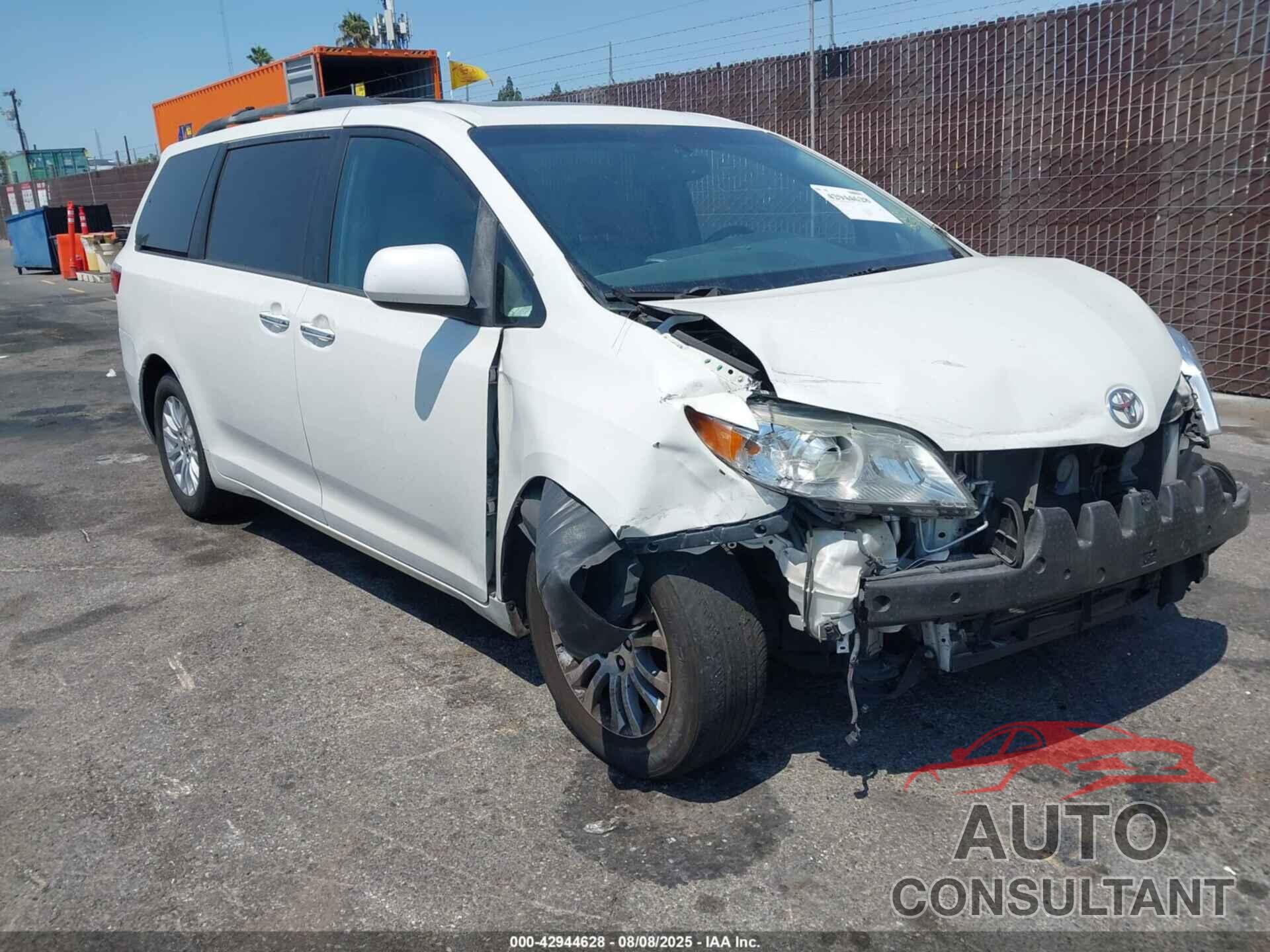 TOYOTA SIENNA 2017 - 5TDYZ3DC6HS791061