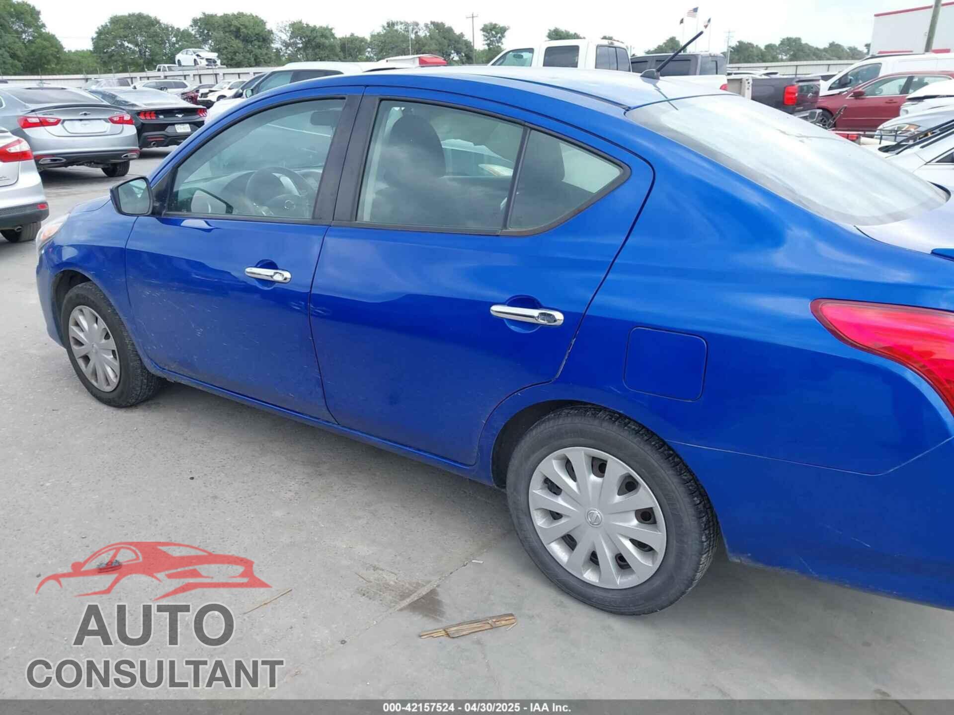 NISSAN VERSA 2017 - 3N1CN7AP3HL873505