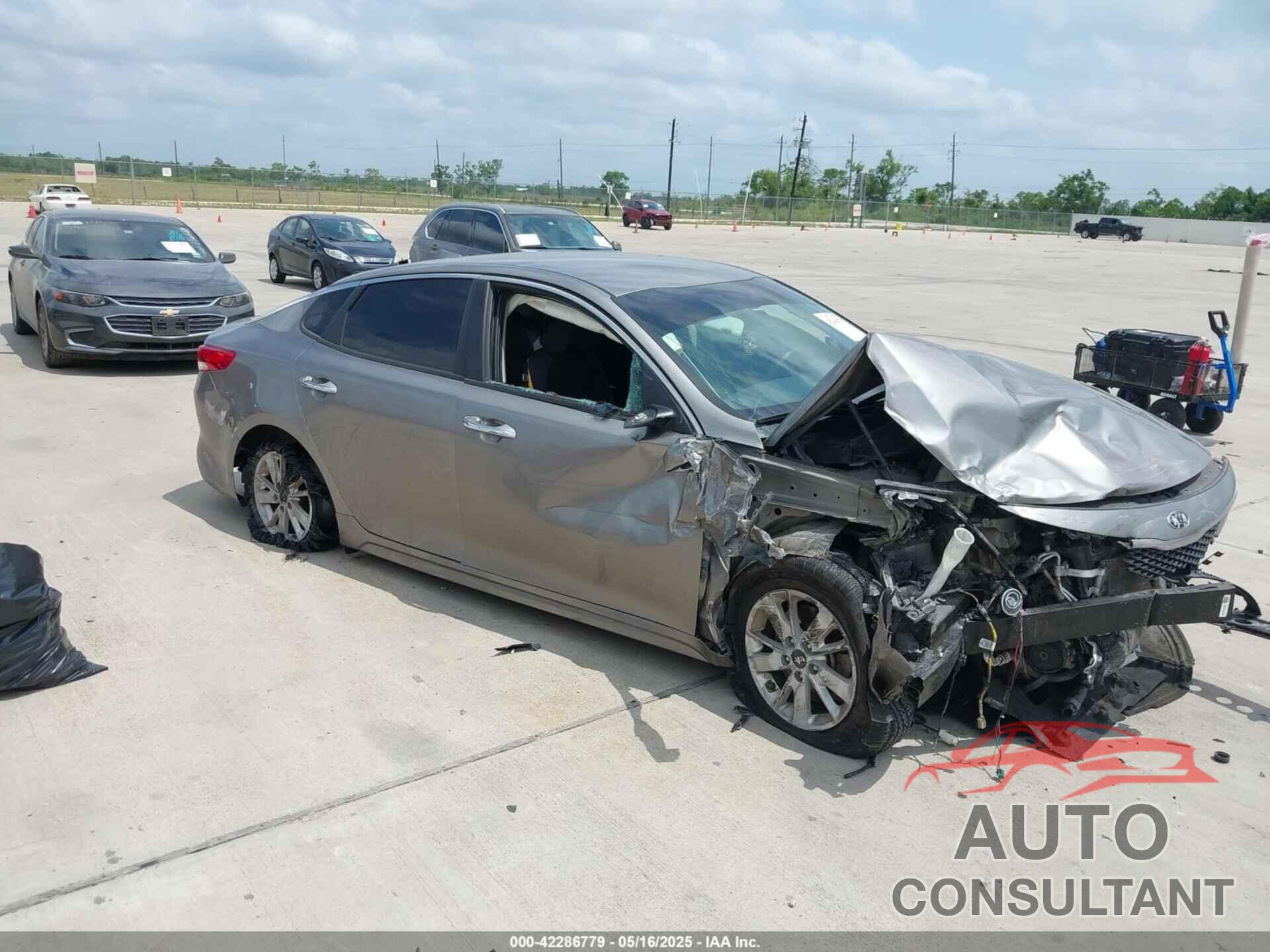 KIA OPTIMA 2018 - 5XXGT4L38JG237631