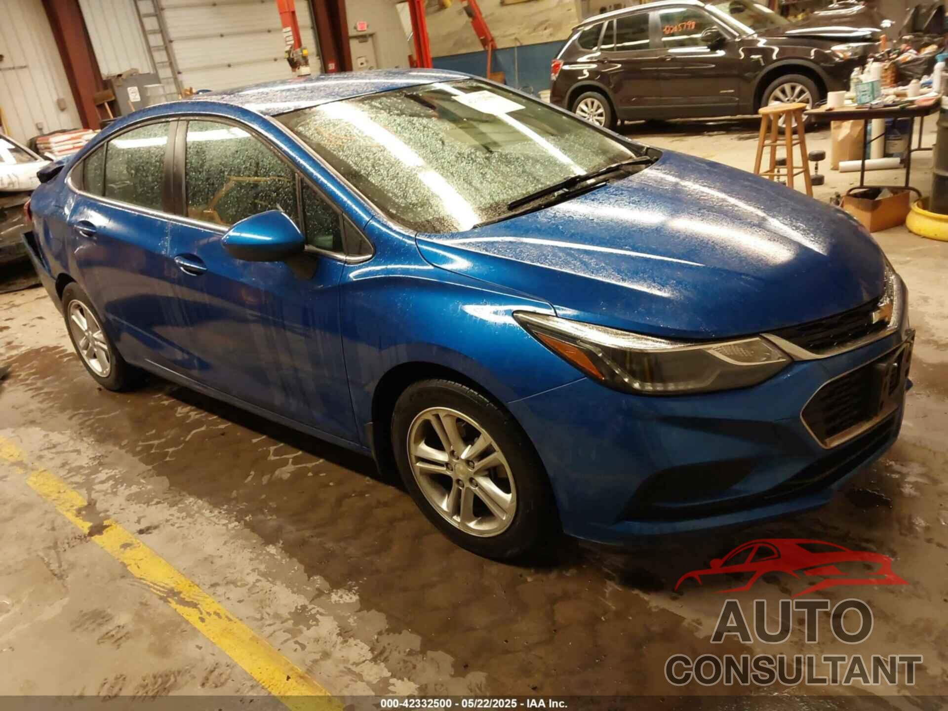 CHEVROLET CRUZE 2018 - 1G1BE5SM6J7136092