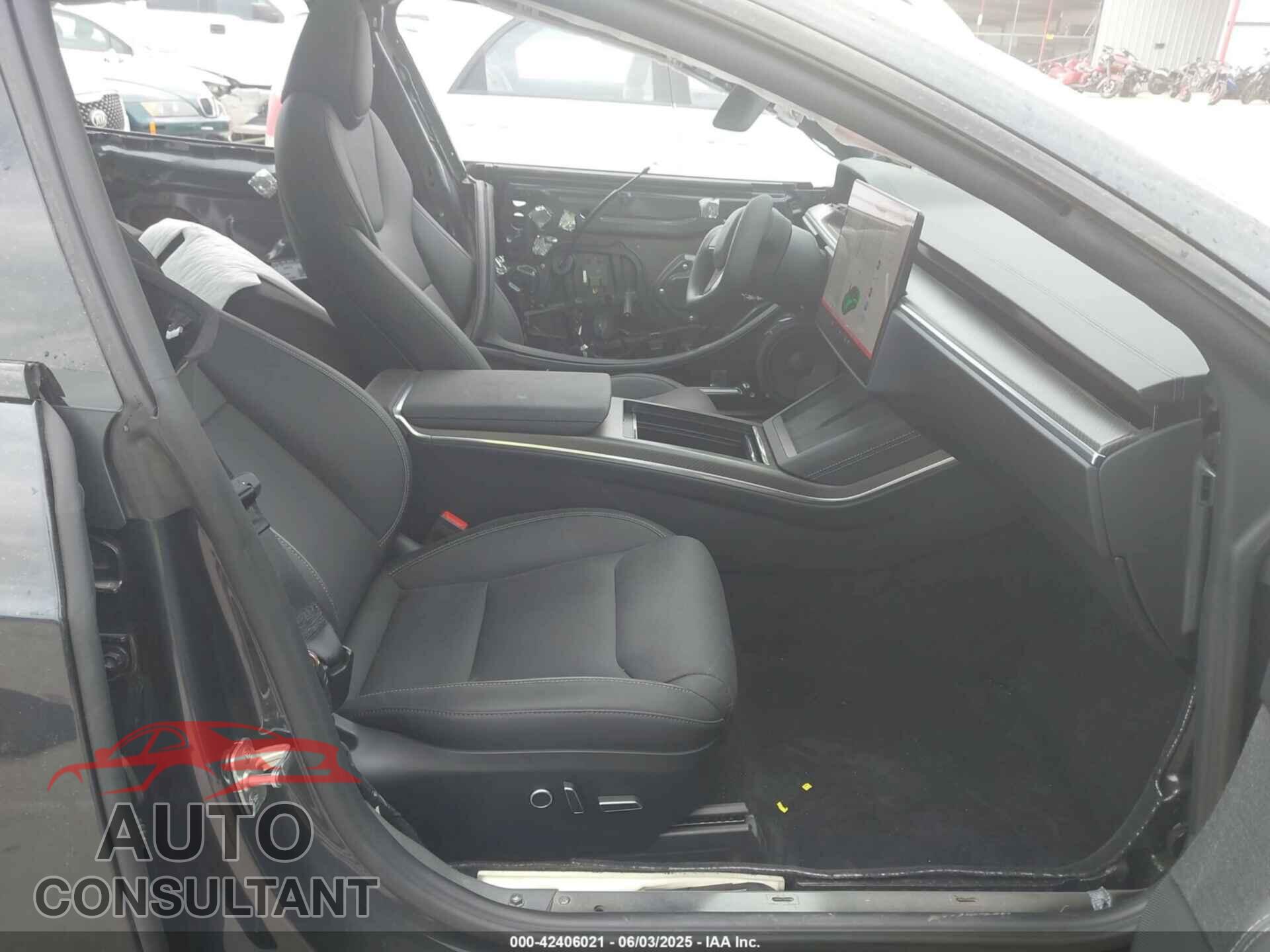 TESLA MODEL S 2024 - 5YJSA1E64RF535646