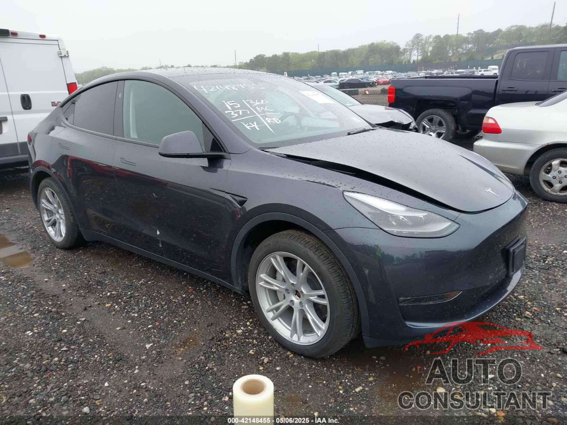 TESLA MODEL Y 2024 - 7SAYGDEE0RA229691