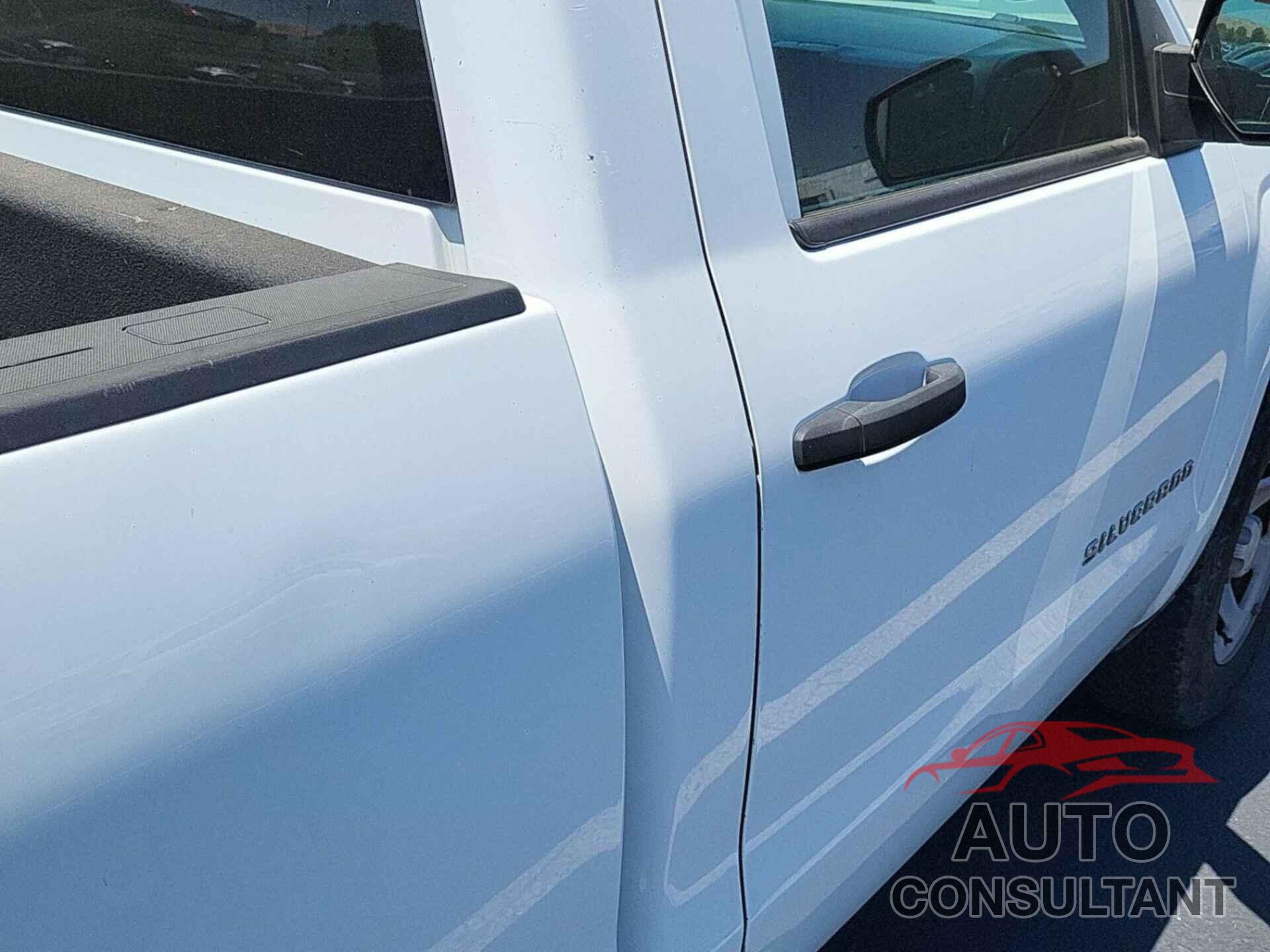 CHEVROLET SILVERADO 2017 - 1GCNCNEH8HZ356129