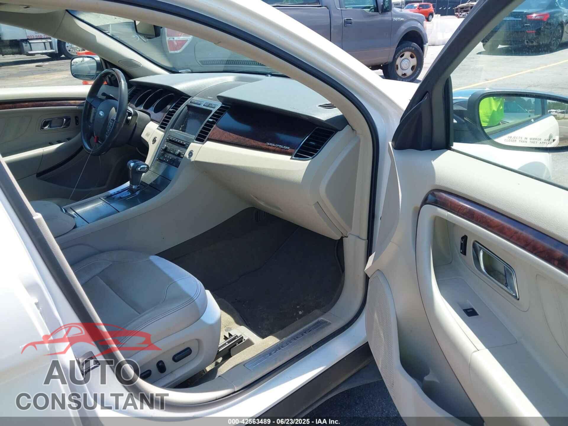 FORD TAURUS 2011 - 1FAHP2FW1BG188341