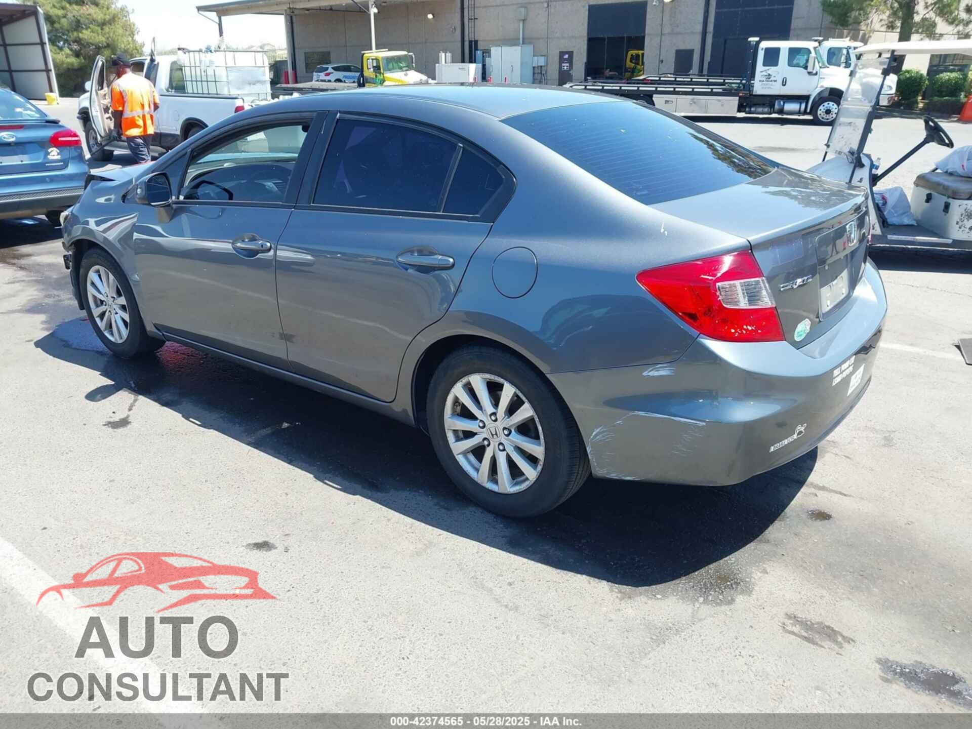 HONDA CIVIC 2012 - 19XFB2F97CE325004