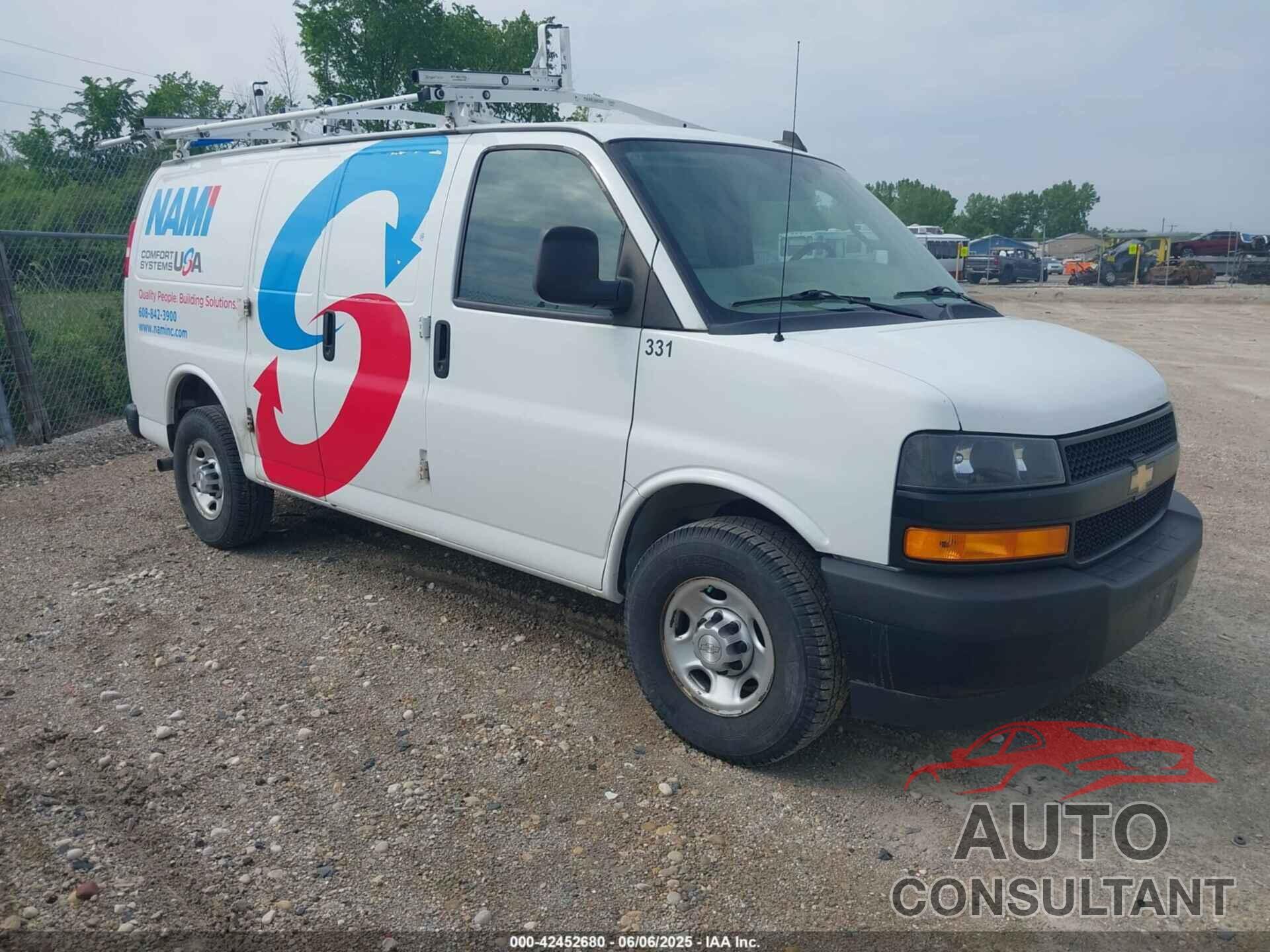CHEVROLET EXPRESS G3500 2018 - 1GCZGGFP9J1213363