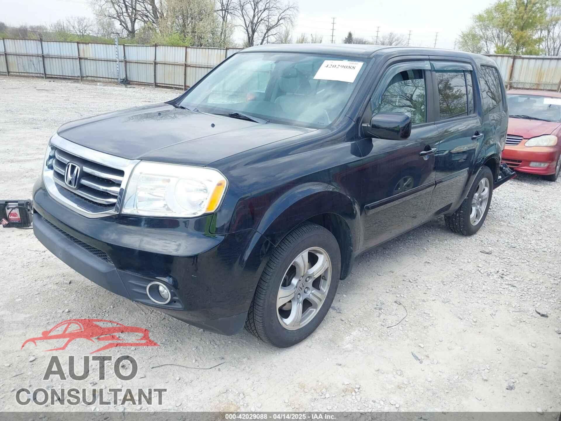 HONDA PILOT 2015 - 5FNYF4H61FB001749
