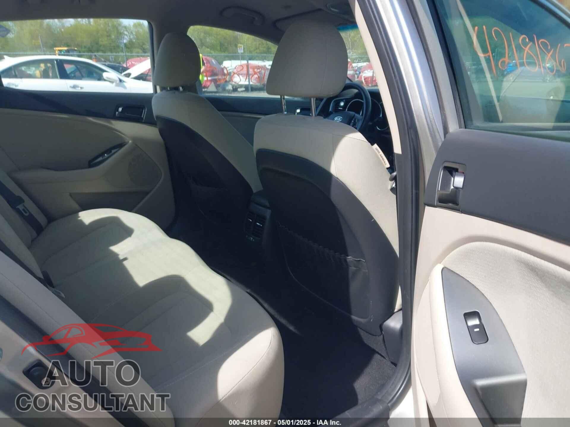 KIA OPTIMA 2011 - KNAGM4A72B5129110