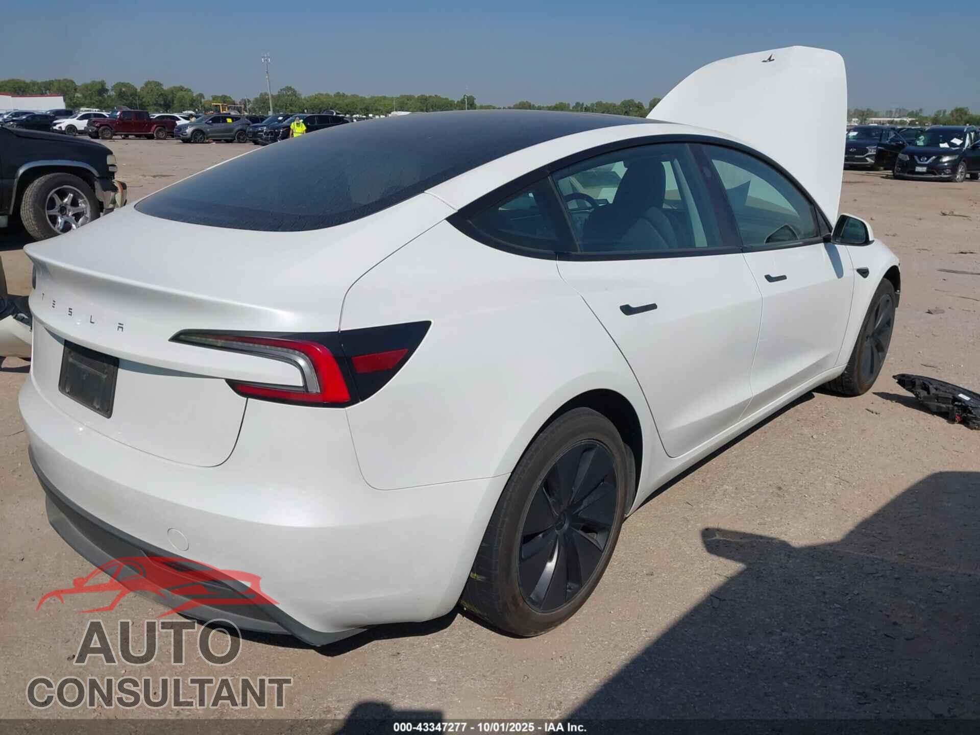 TESLA MODEL 3 2024 - 5YJ3E1EA2RF747491