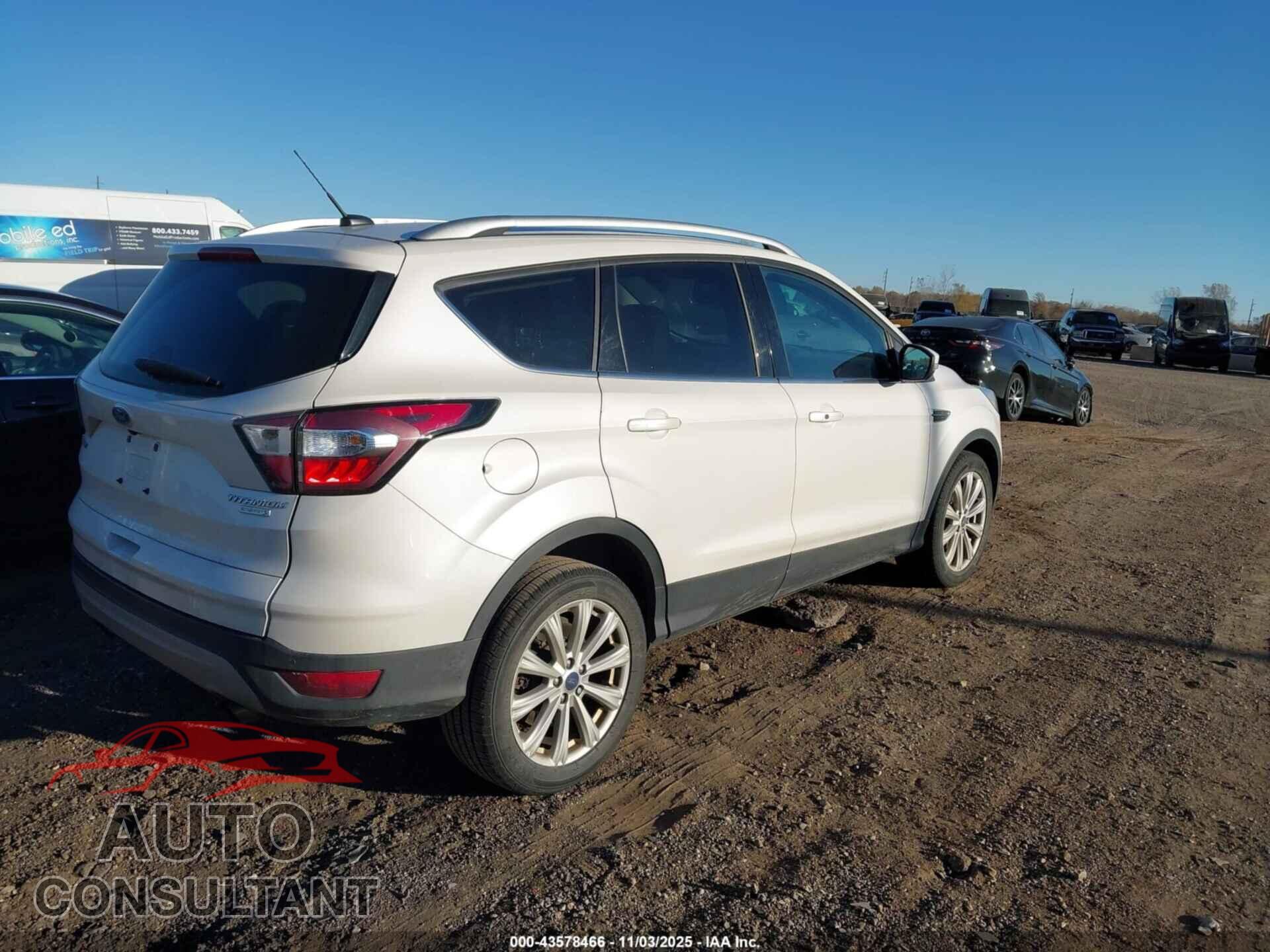 FORD ESCAPE 2017 - 1FMCU0JD9HUB06076