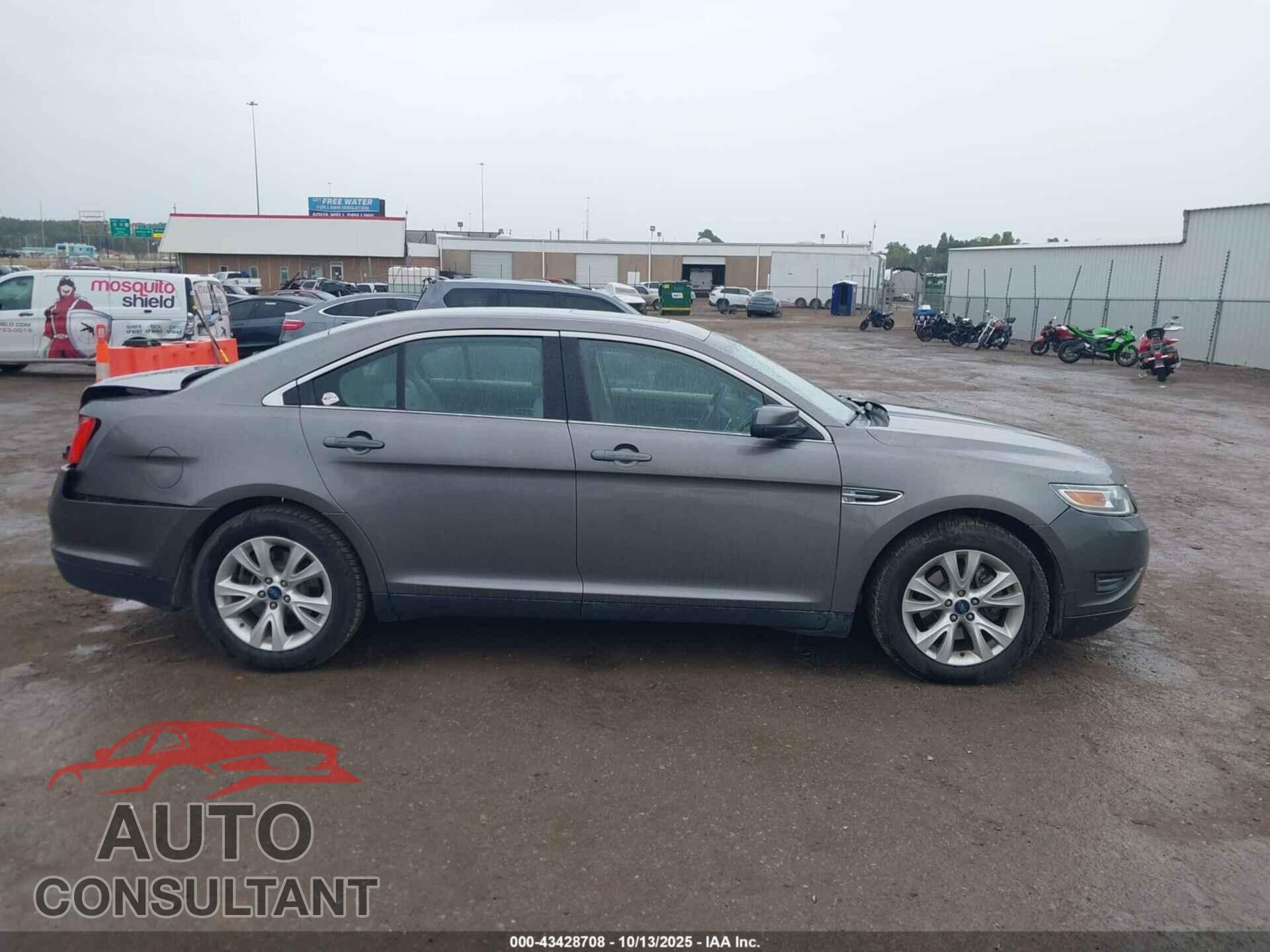 FORD TAURUS 2011 - 1FAHP2EWXBG189148