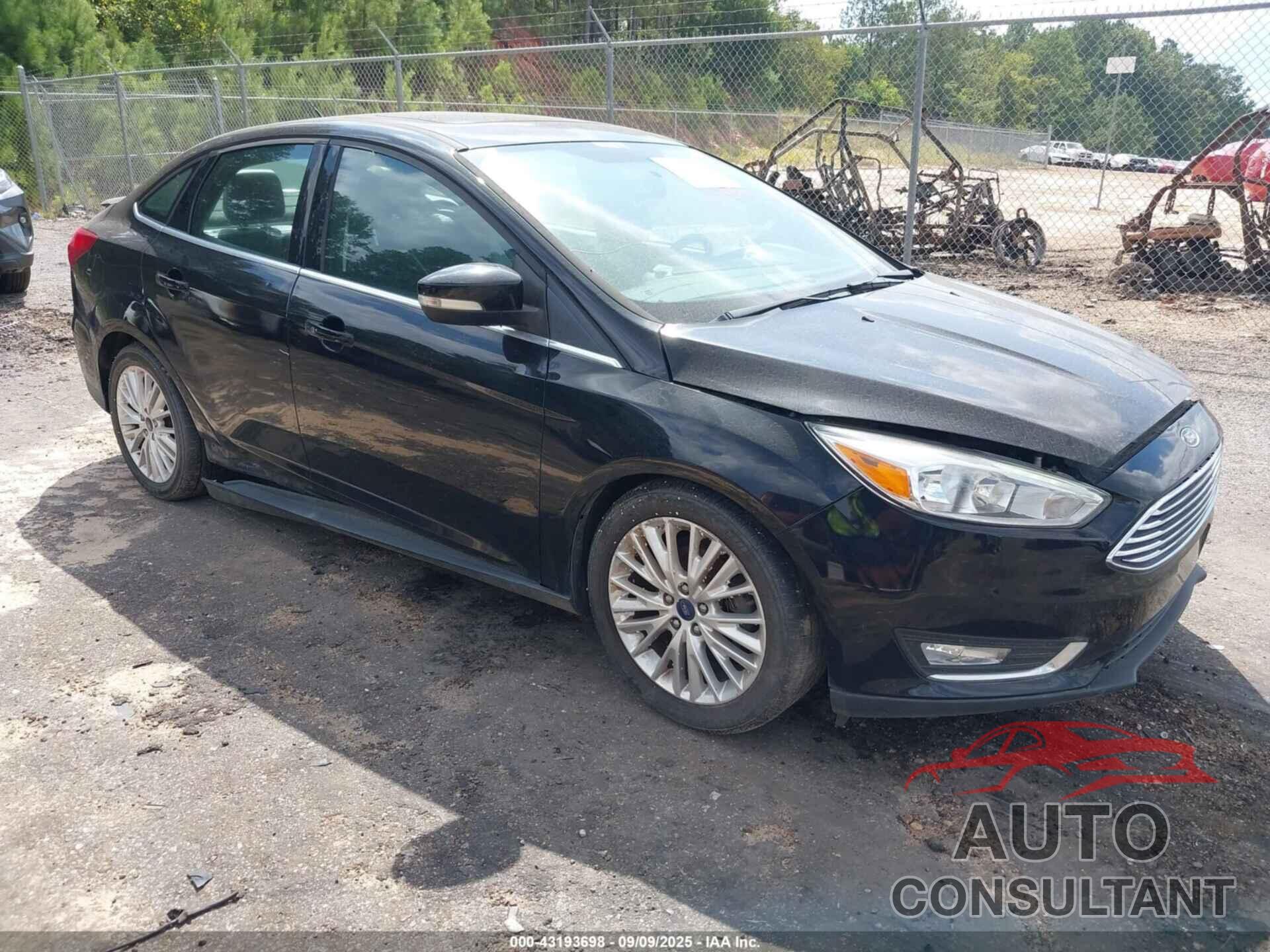 FORD FOCUS 2018 - 1FADP3J26JL323571