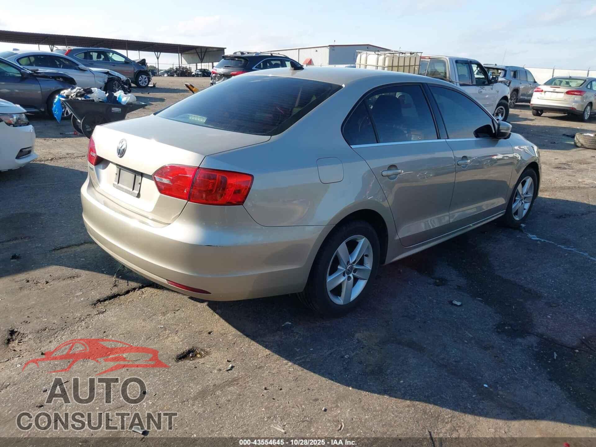 VOLKSWAGEN JETTA 2013 - 3VWLL7AJ2DM274322