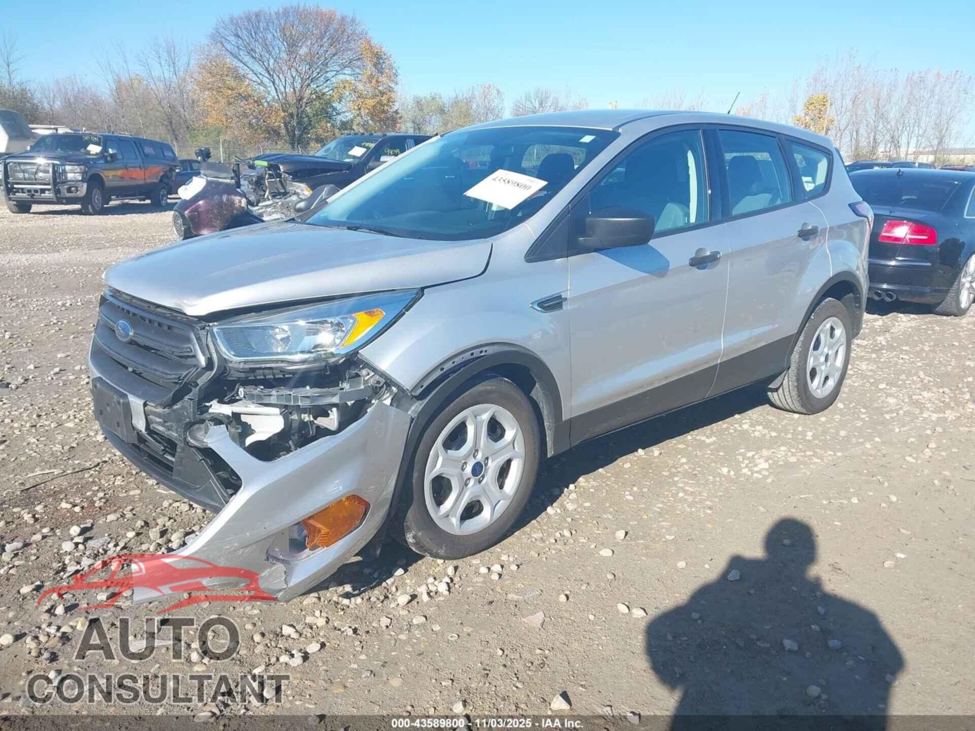 FORD ESCAPE 2017 - 1FMCU0F74HUB65264