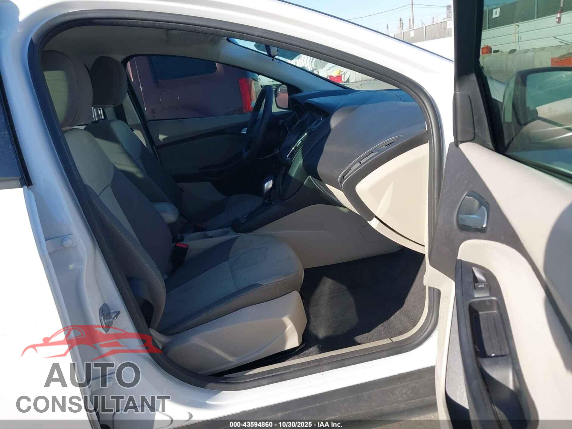 FORD FOCUS 2014 - 1FADP3F26EL108626
