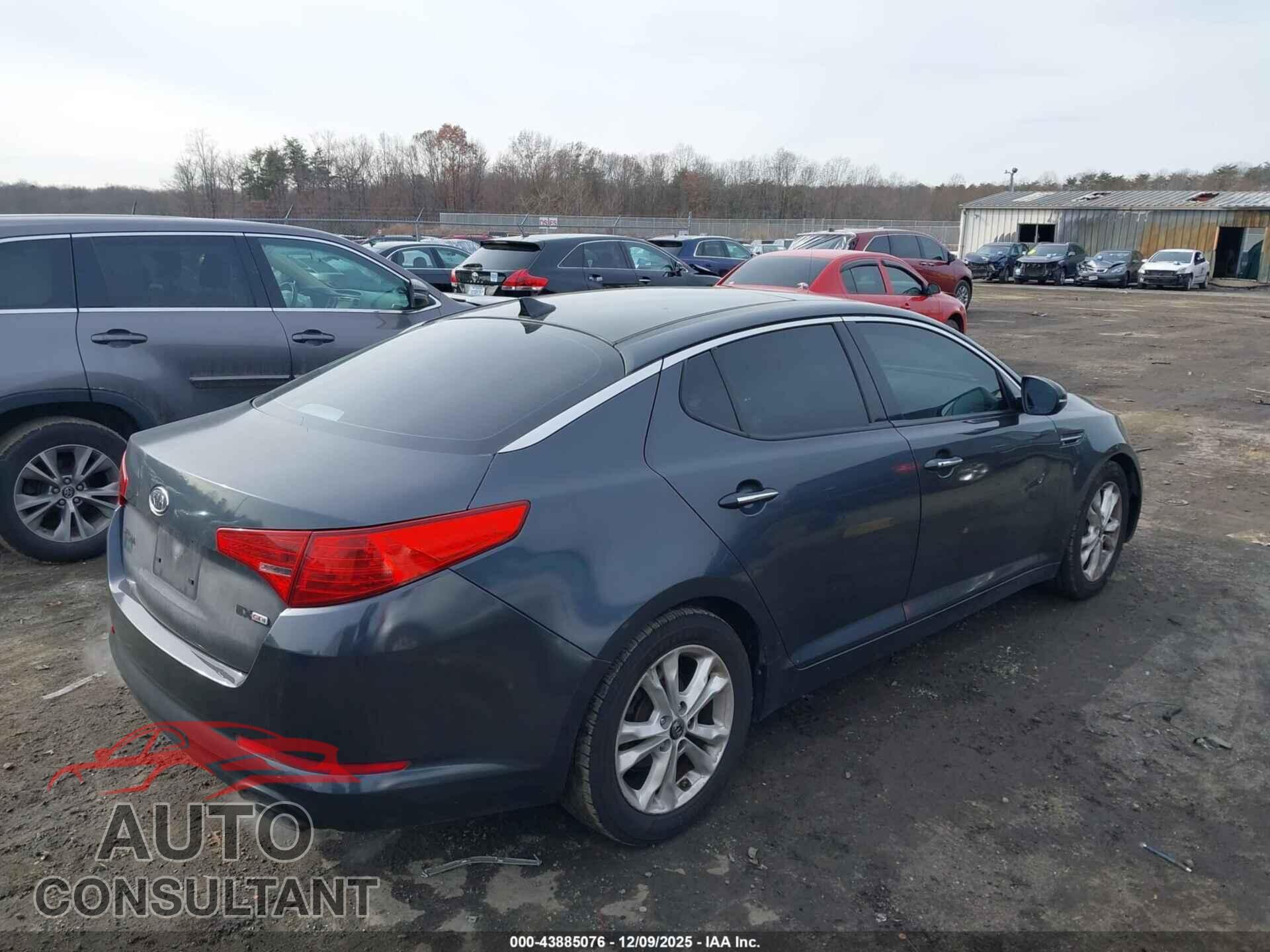 KIA OPTIMA 2011 - KNAGN4A70B5055019
