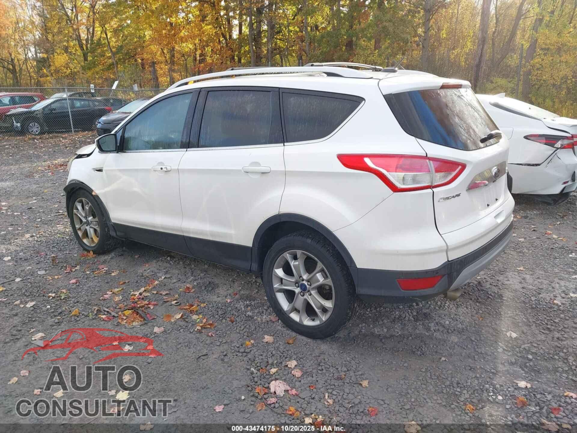 FORD ESCAPE 2015 - 1FMCU9J94FUB17662