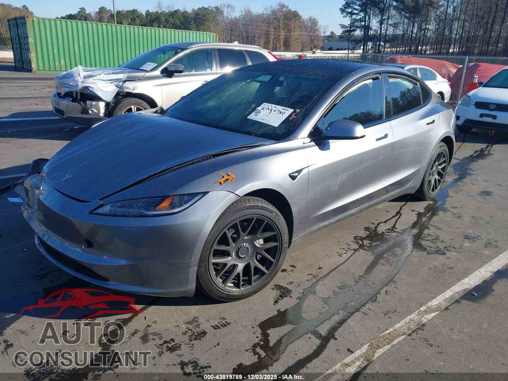 TESLA MODEL 3 2024 - 5YJ3E1EA6RF856133