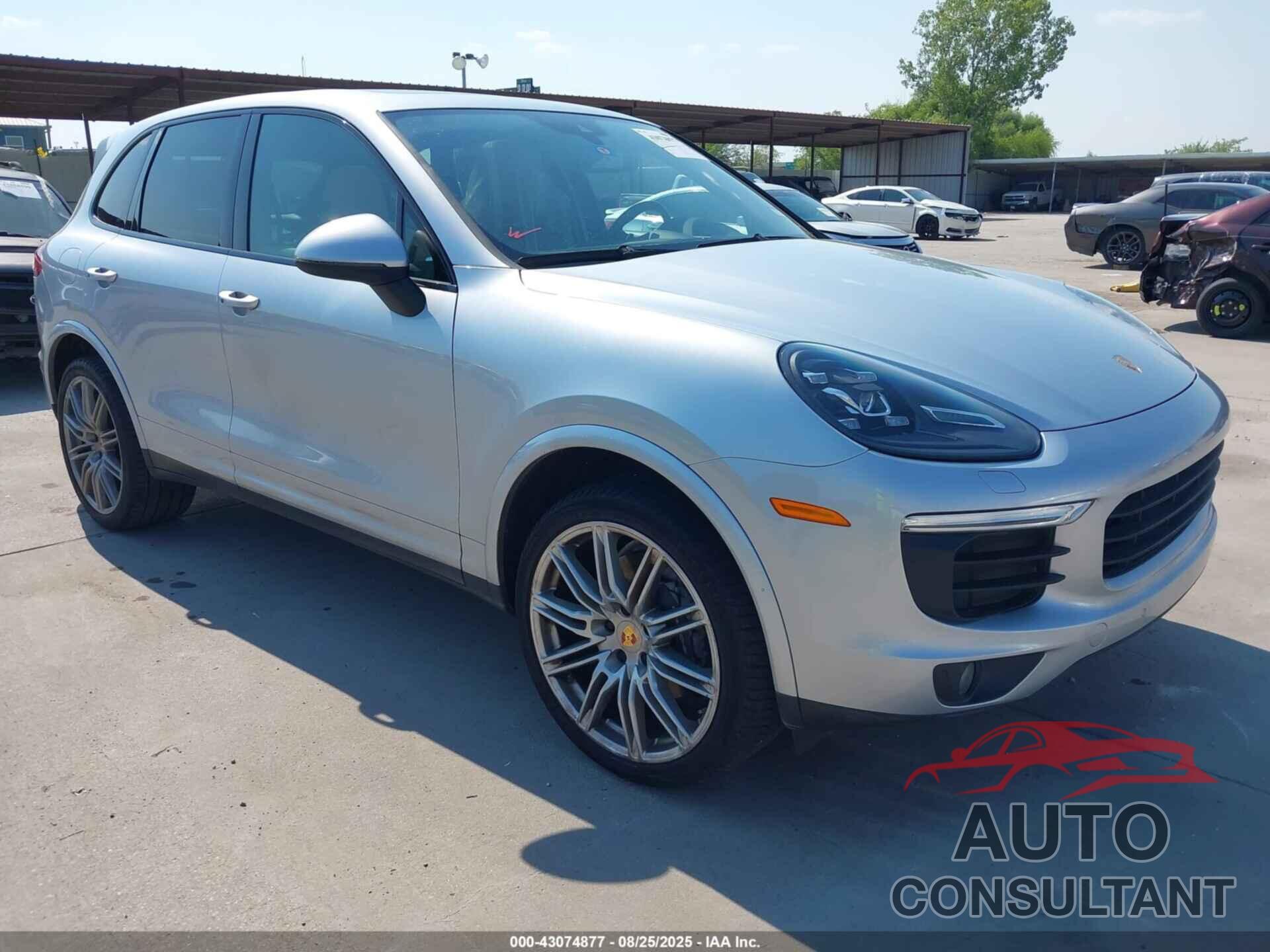 PORSCHE CAYENNE 2017 - WP1AA2A24HKA88014