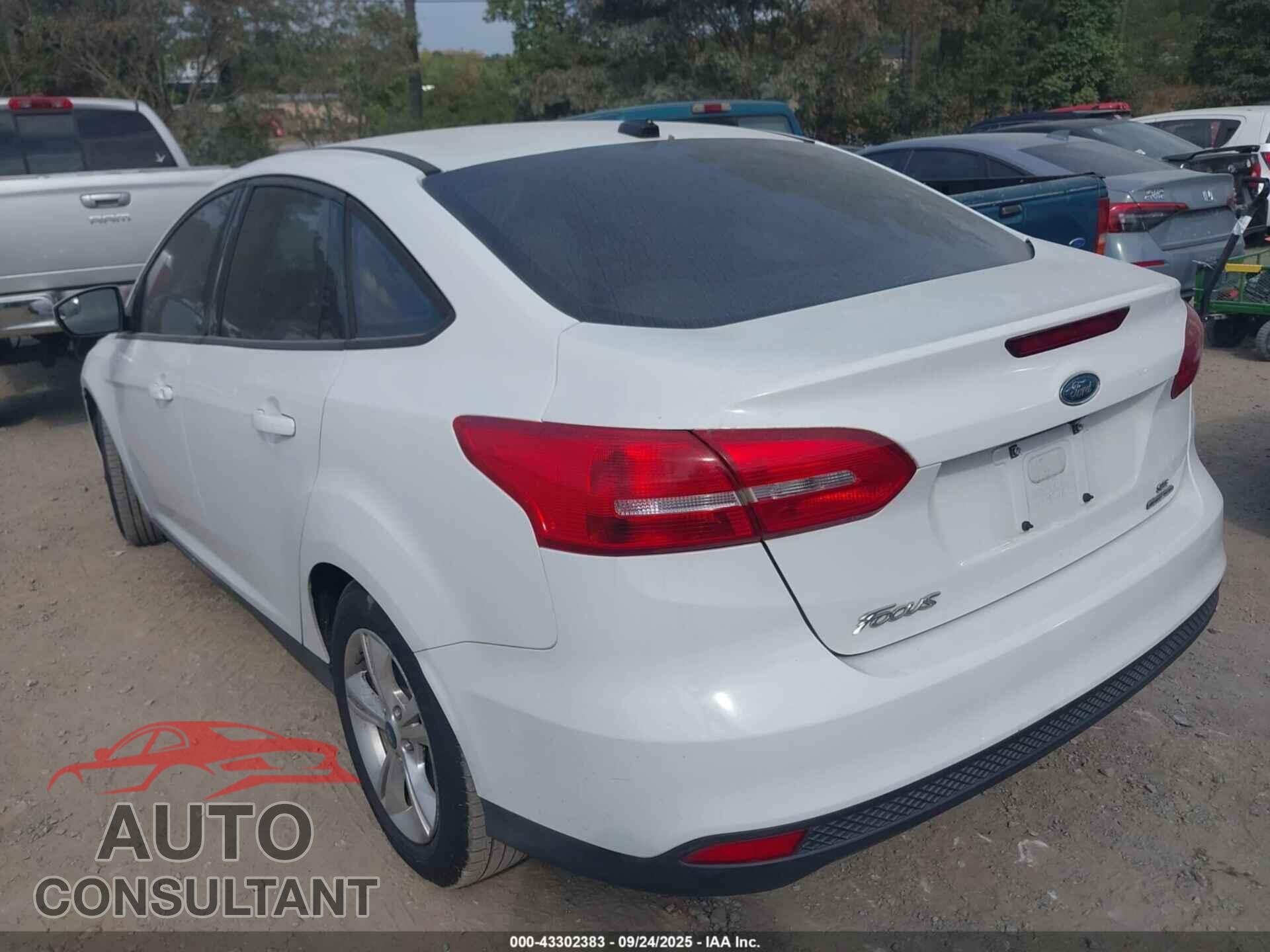 FORD FOCUS 2015 - 1FADP3F28FL279668
