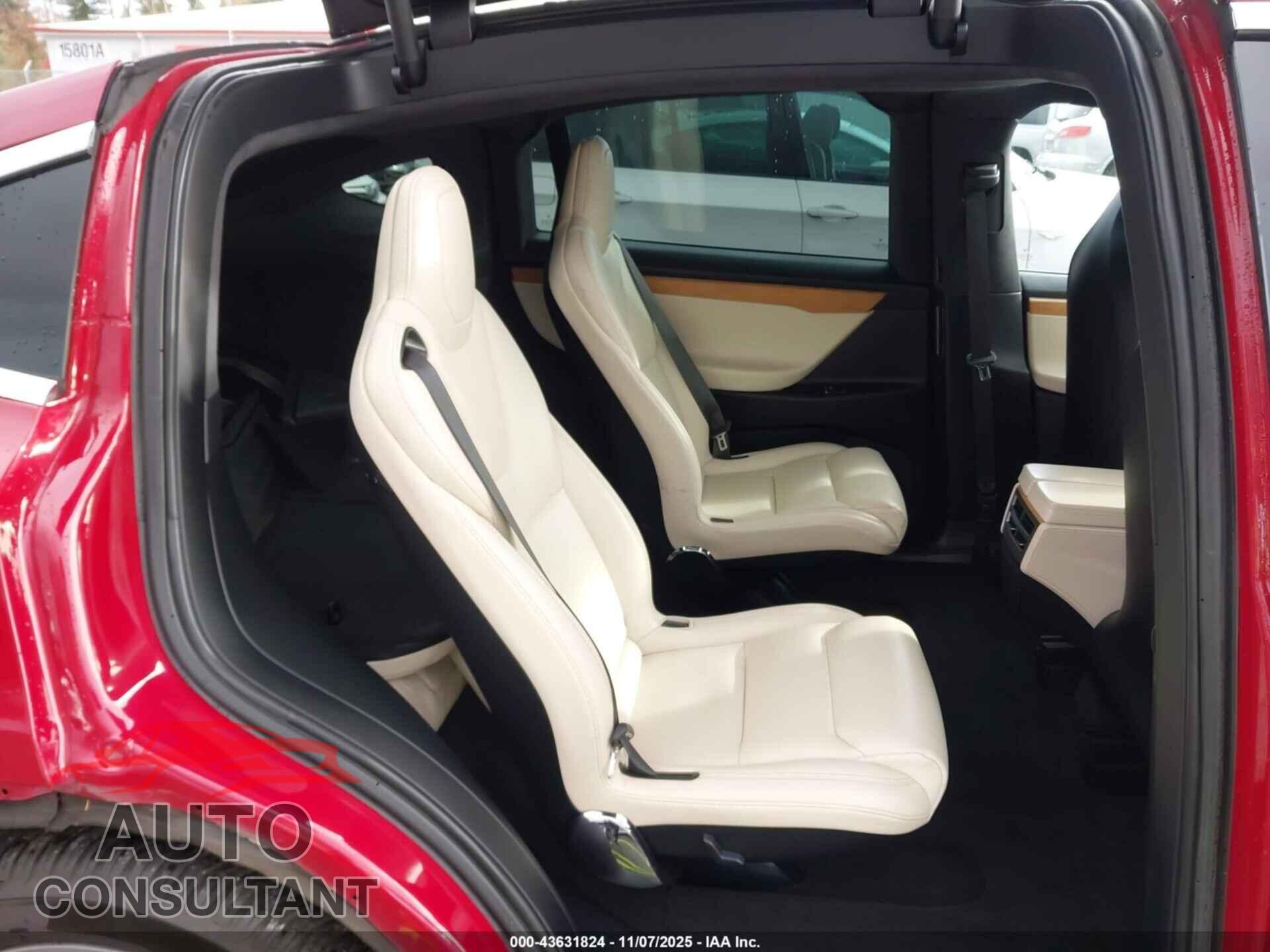 TESLA MODEL X 2019 - 5YJXCBE21KF211465