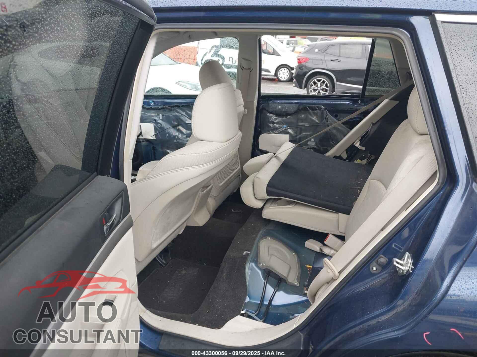 SUBARU OUTBACK 2011 - 4S4BRBCC3B3429114